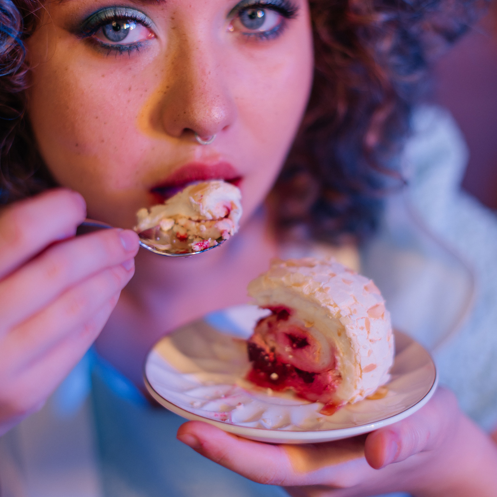 Алиса в Стране Чудес, кафе «Нора». Фотограф Юлия Старцева Тюмень