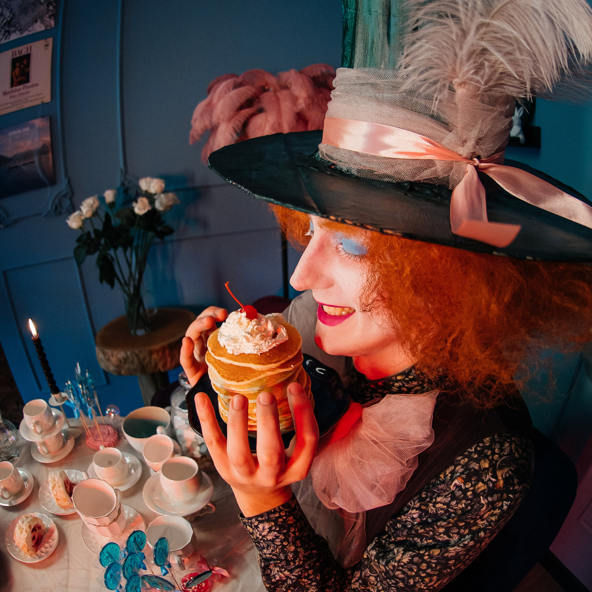 Алиса в Стране Чудес, кафе «Нора». Фотограф Юлия Старцева Тюмень