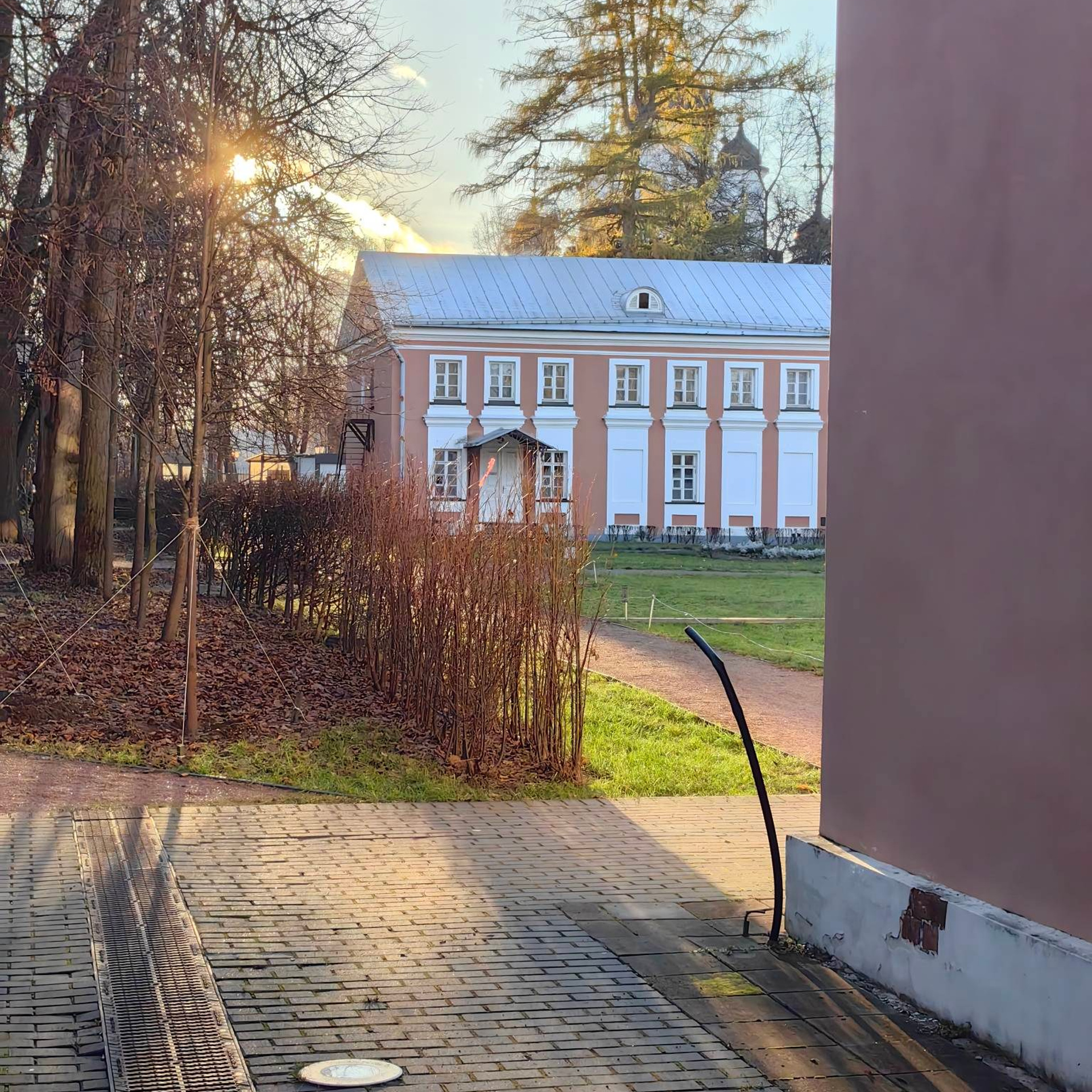 Дом-дворец и флигели 70—80-е годы XVIII века