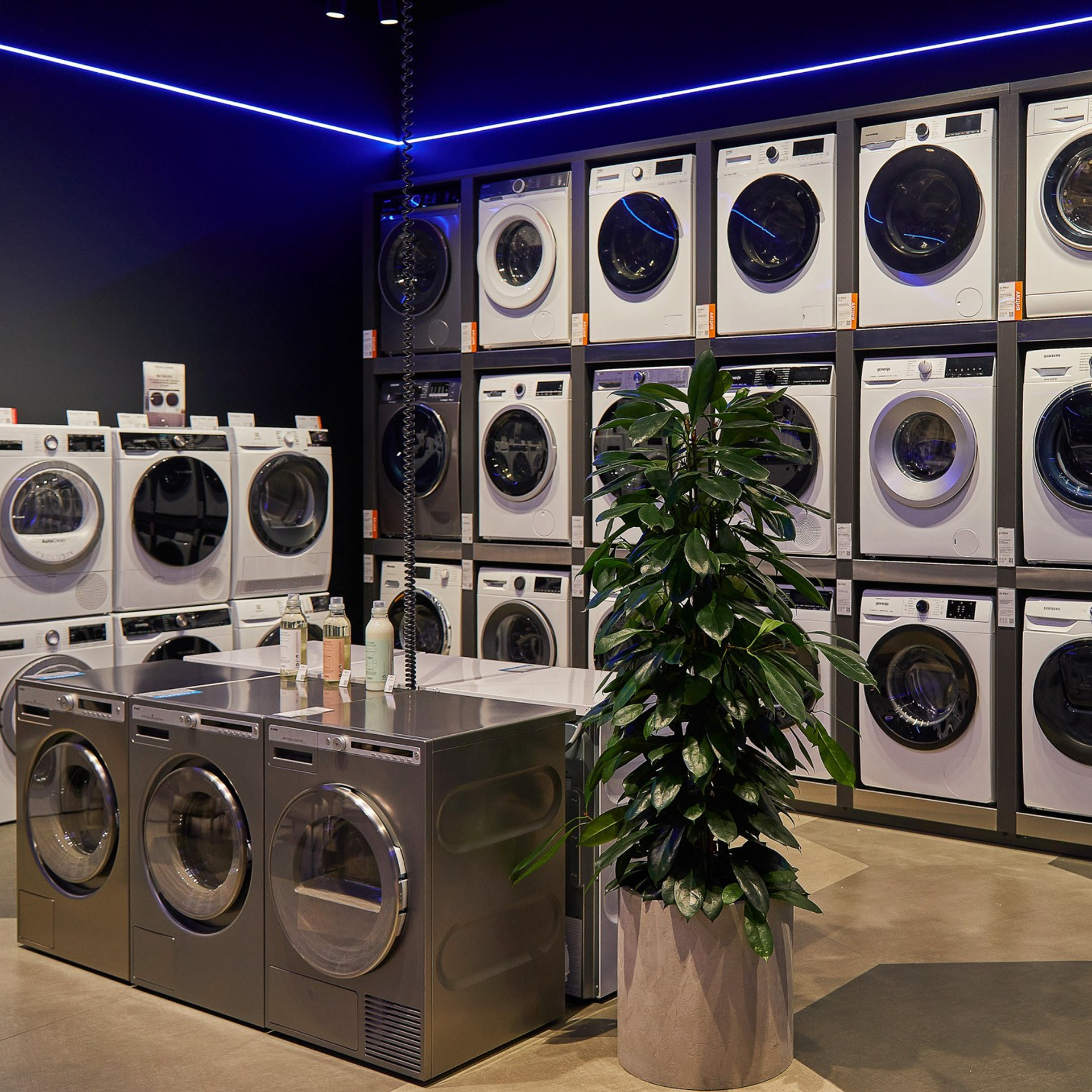 Технопарк. Гипермаркет электроники. Контент-креатор Паша Норицын