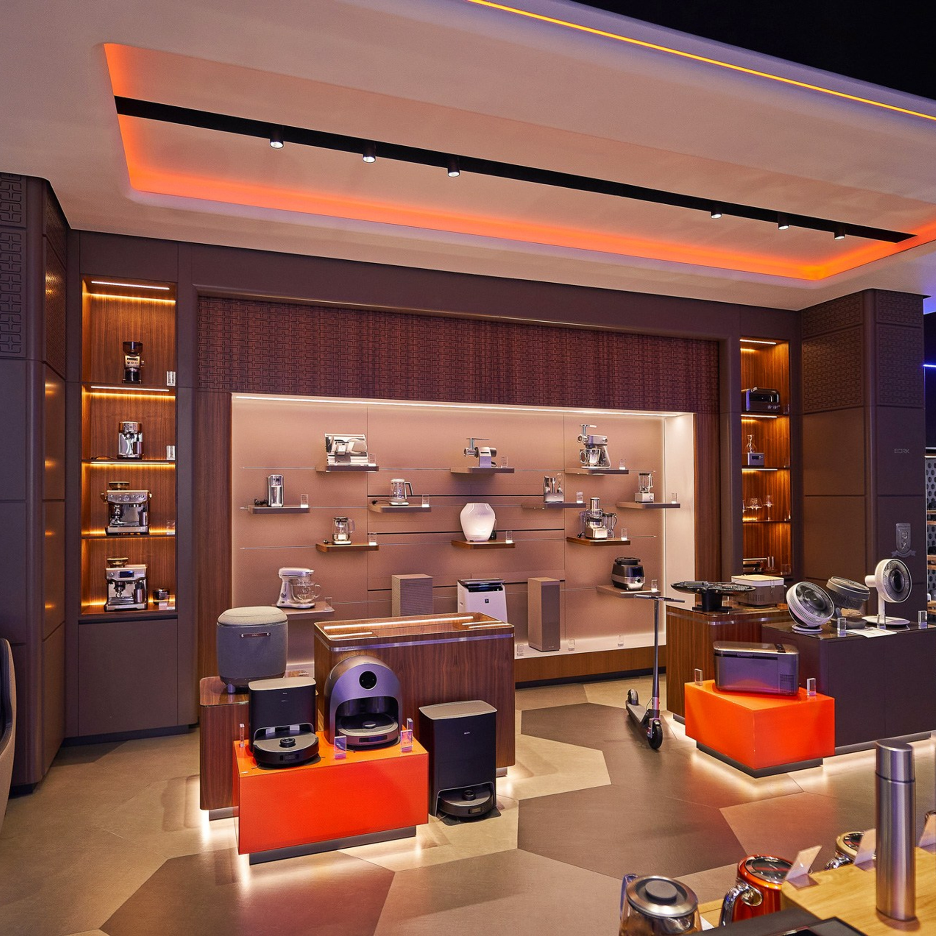 Технопарк. Гипермаркет электроники. Контент-креатор Паша Норицын