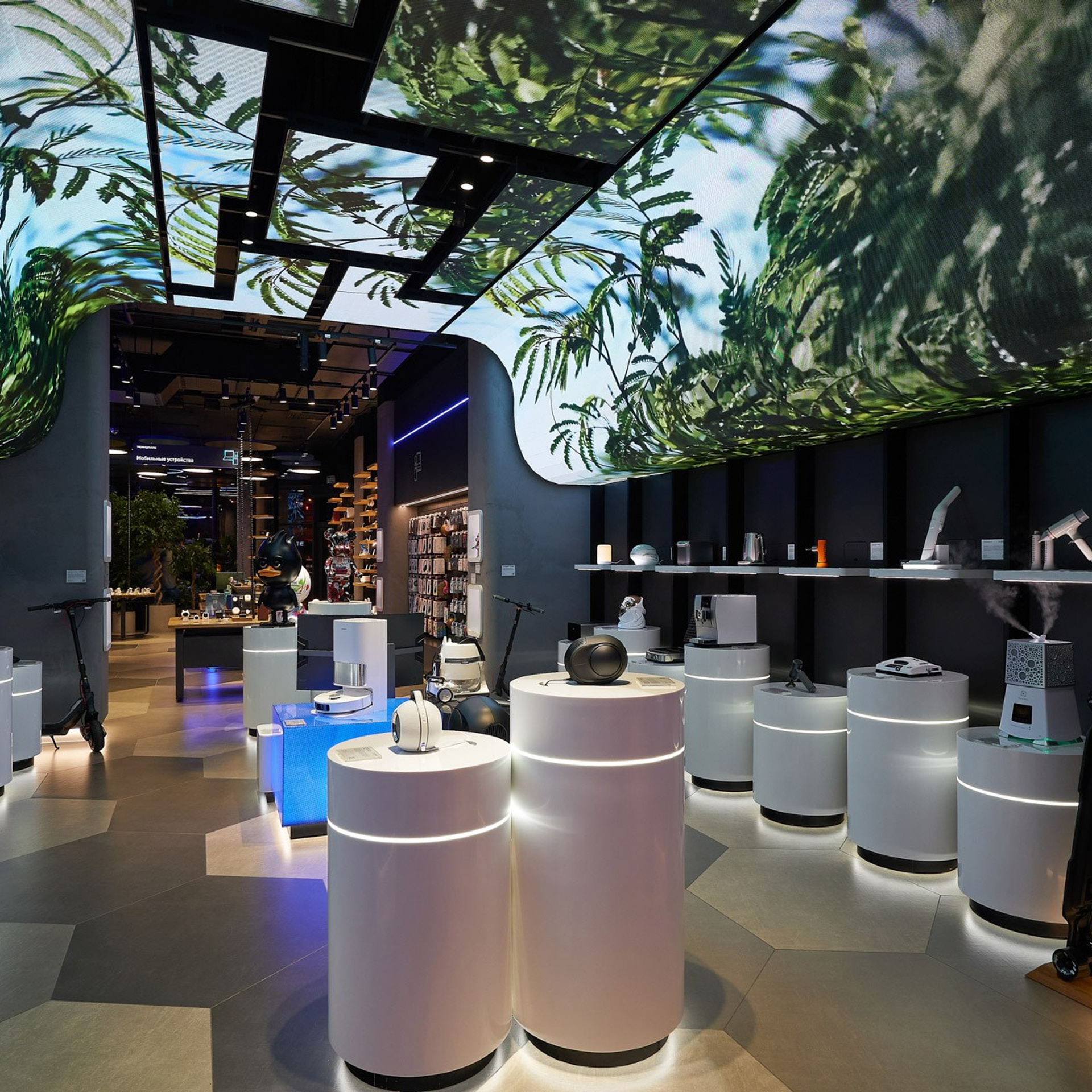 Технопарк. Гипермаркет электроники. Контент-креатор Паша Норицын