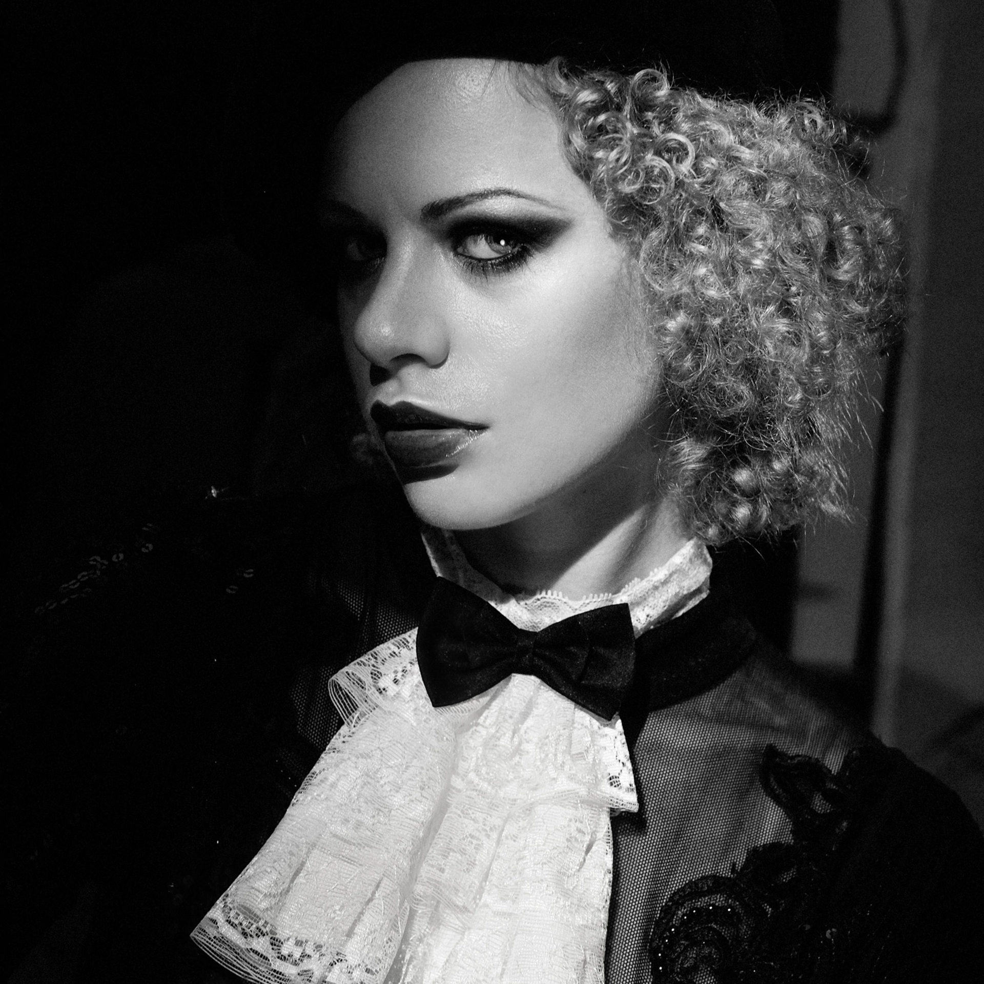 - фотосессии в эксклюзивных образах в  СПб и Москве. Фотограф Облако Александра