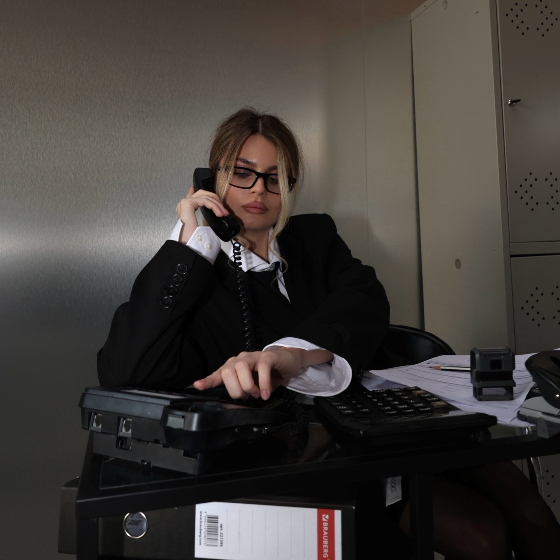 Office siren. Виктория Зиновьева | Фешн фотограф в Челябинске