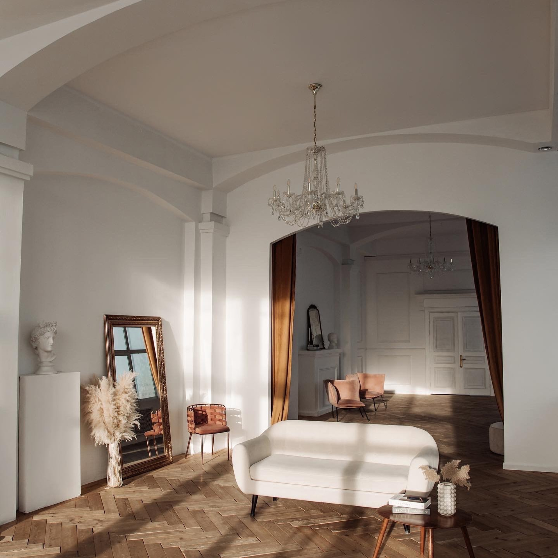 STORIES (зал BOHEMIA) (Верх-Исетский б-р, 13)