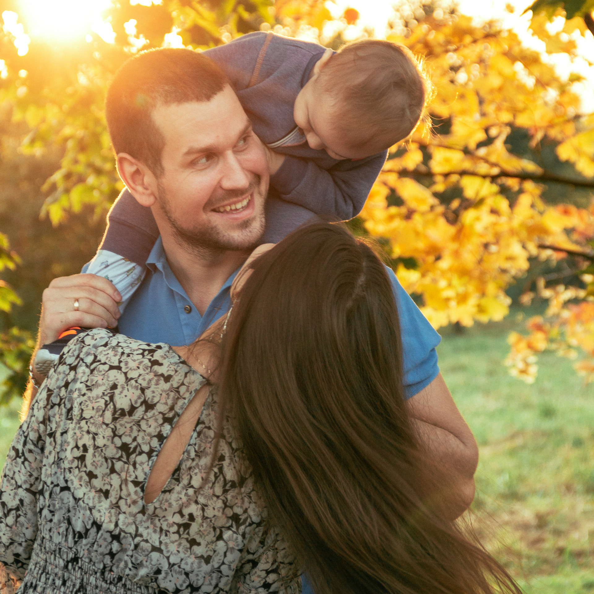 Настя Кирилл и годовалый Саня)