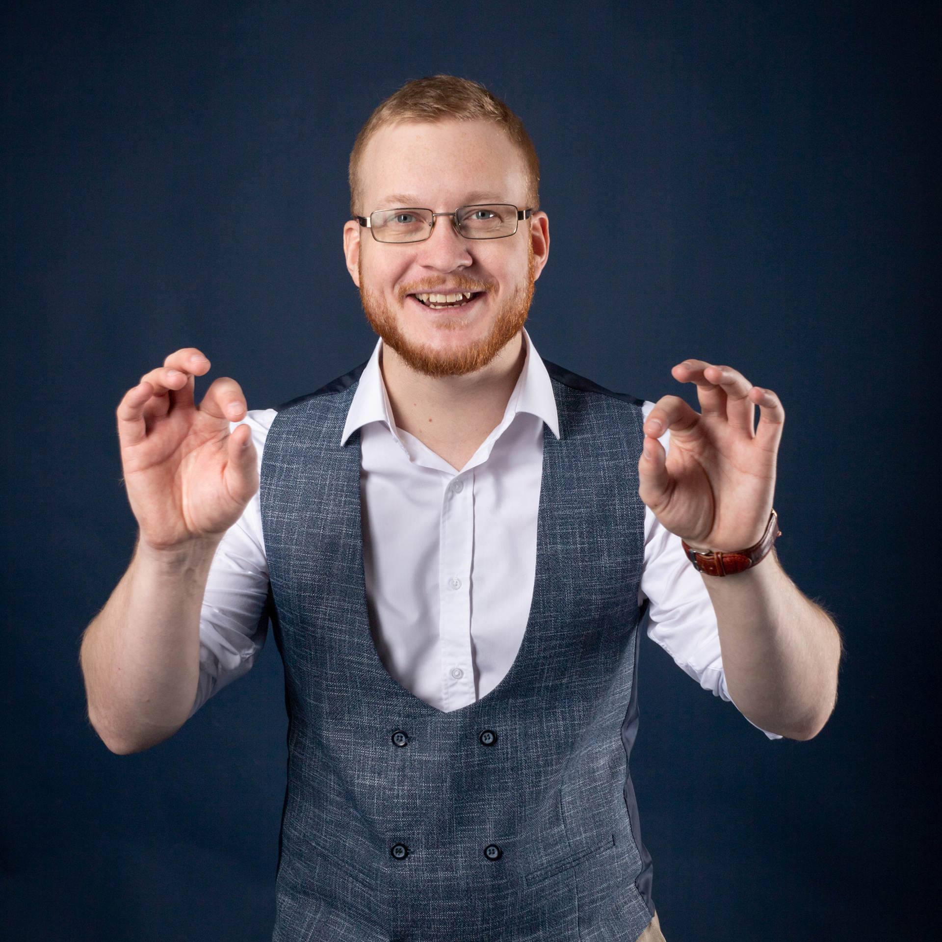 Ведущий — Владимир Иванов