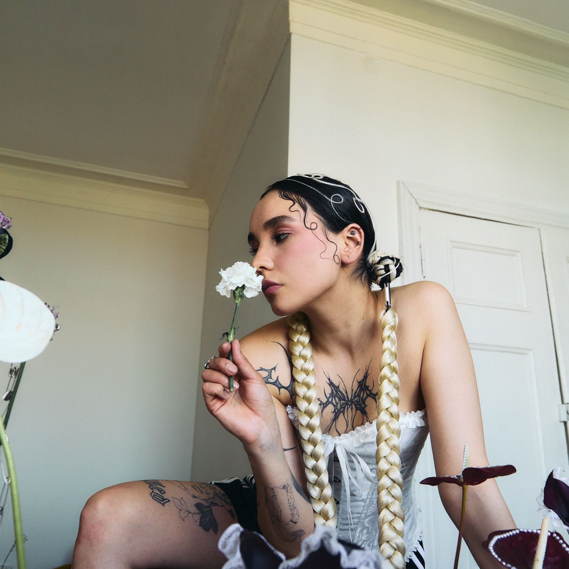 REVIEWS. Arina Kharakhashian