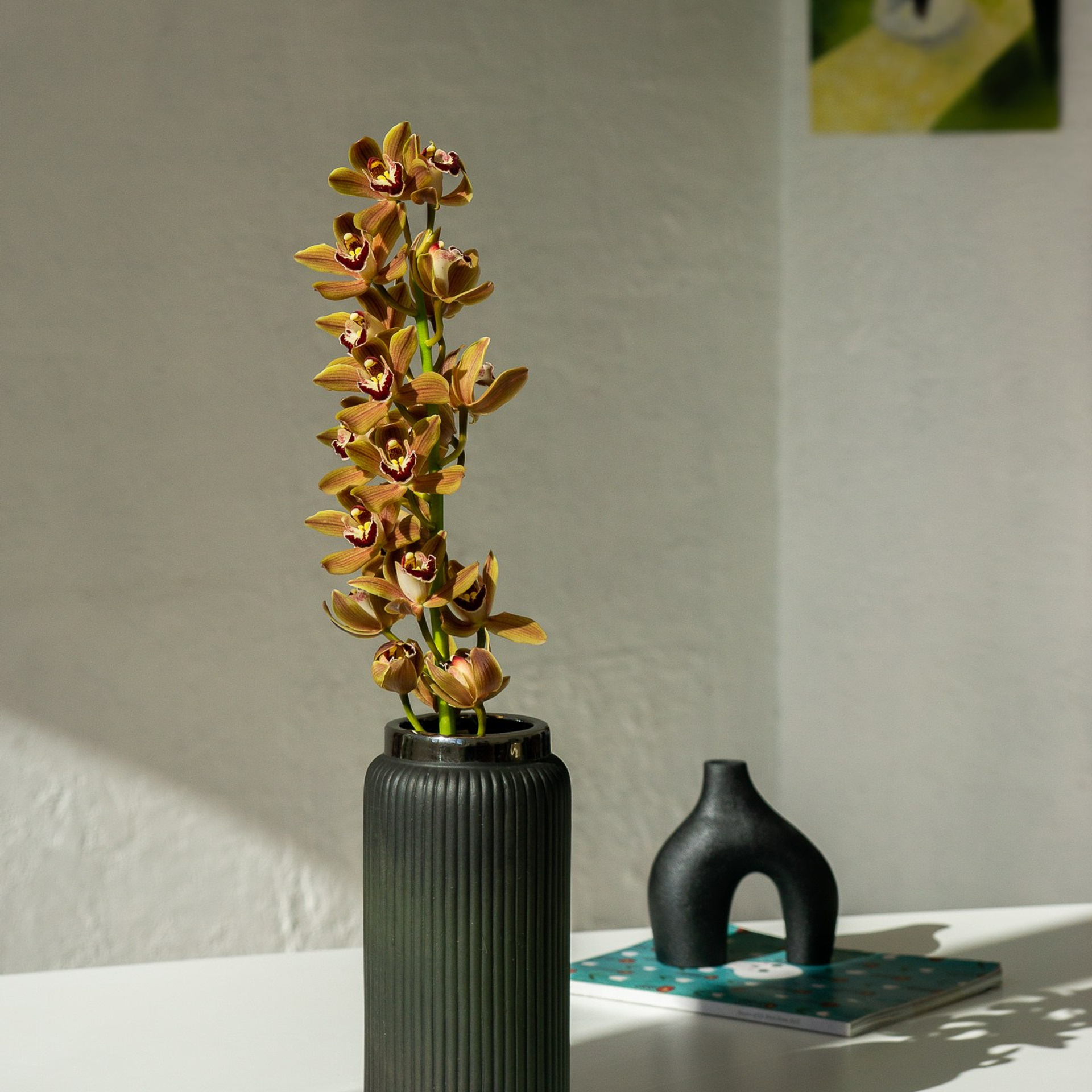 Керамические вазы в интерьере