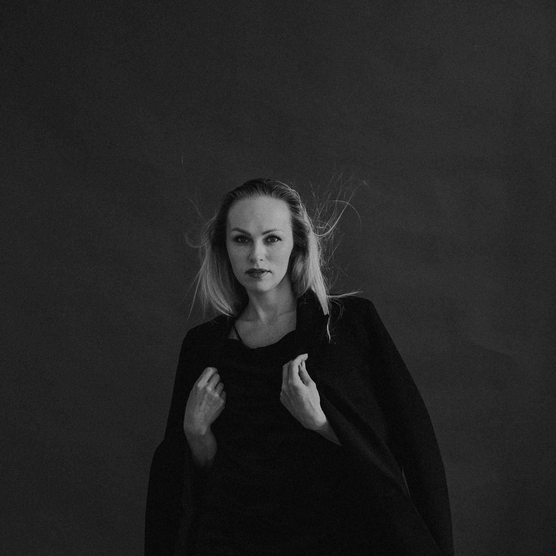 ЖЕНСКИЙ ПОРТРЕТ