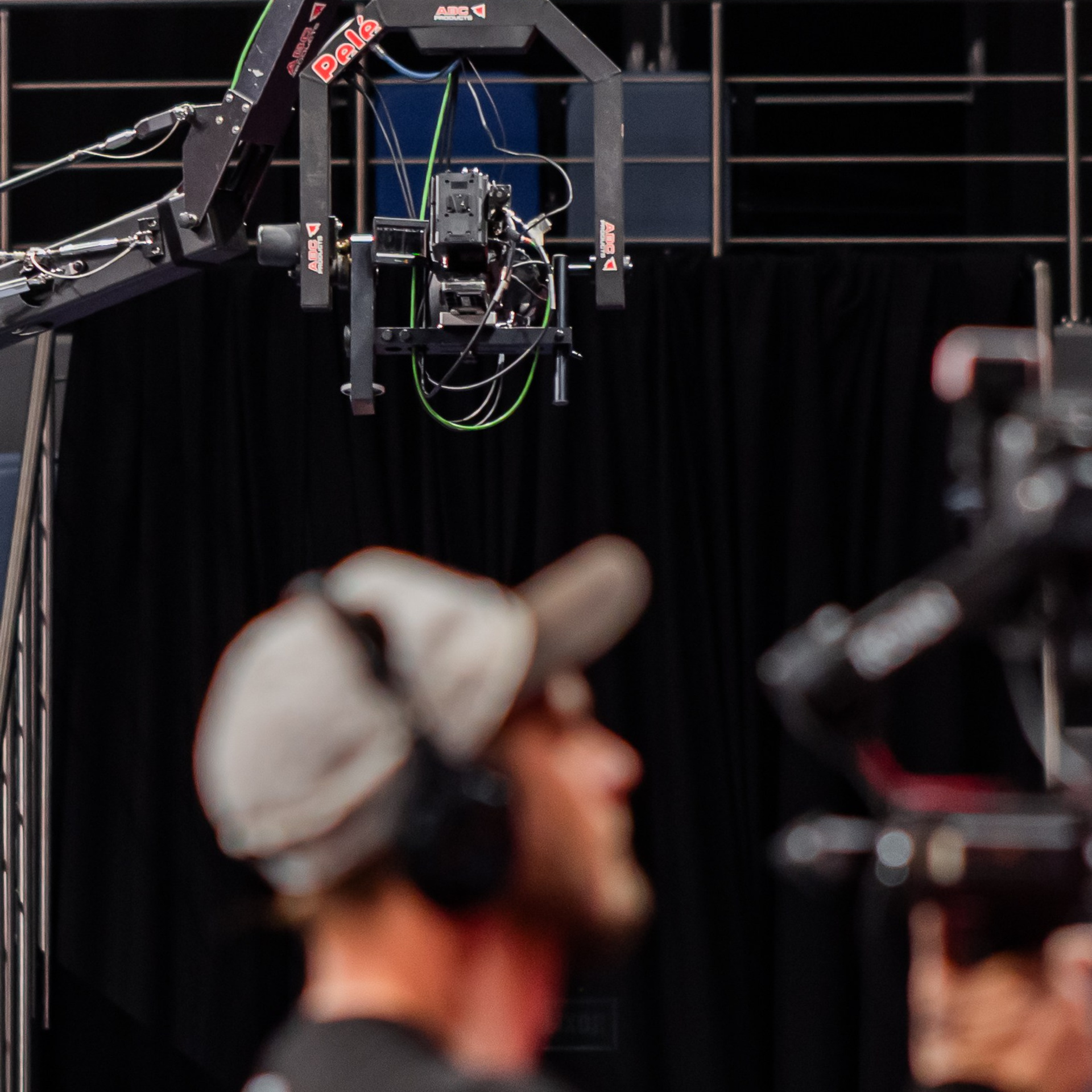 Съемочная группа OMVIDEOPRO. Фотограф в Москве Иоанн Соломон