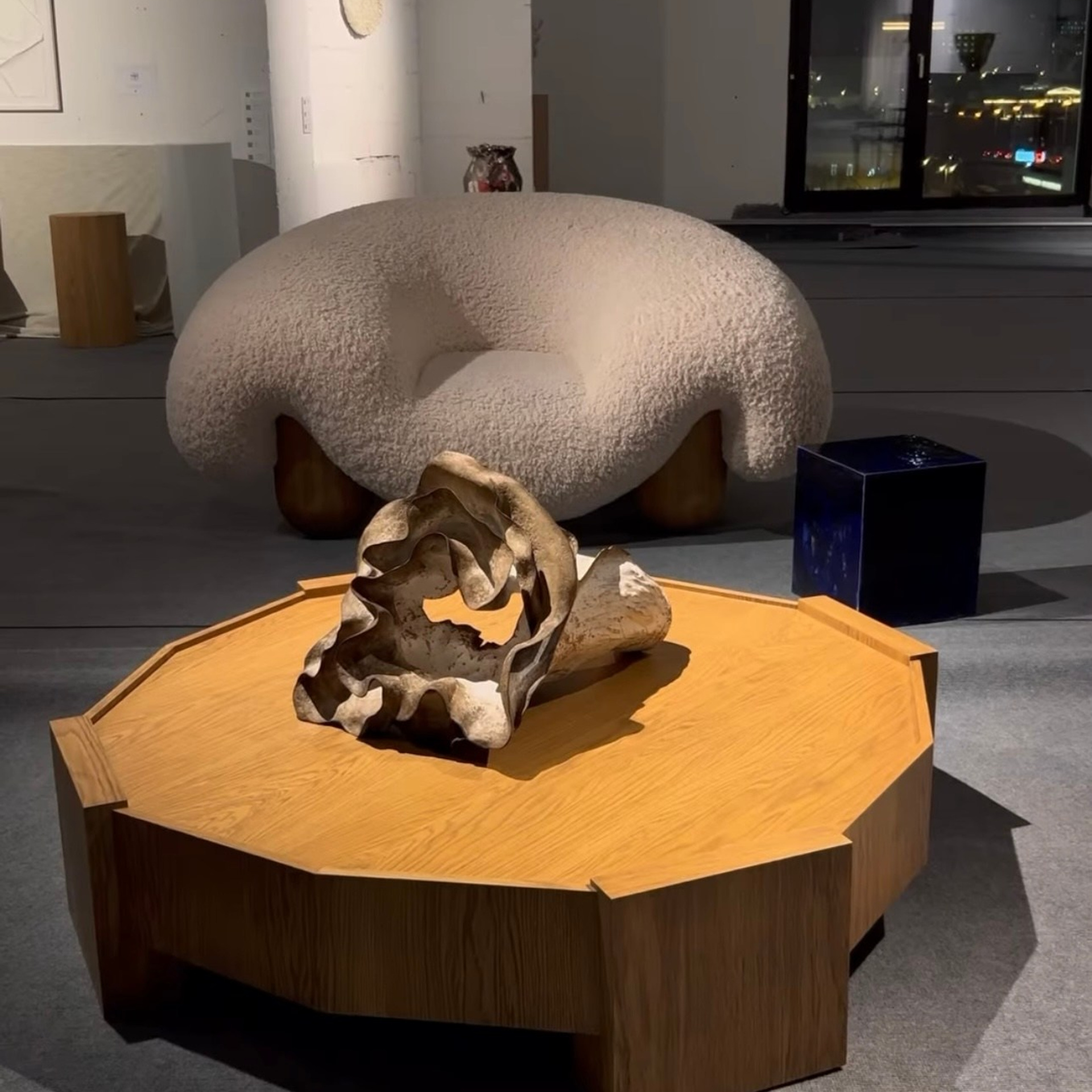 Выставки/Ярмарки. ЕЛЕНА МЕШКОВА мультидисциплинарный художник