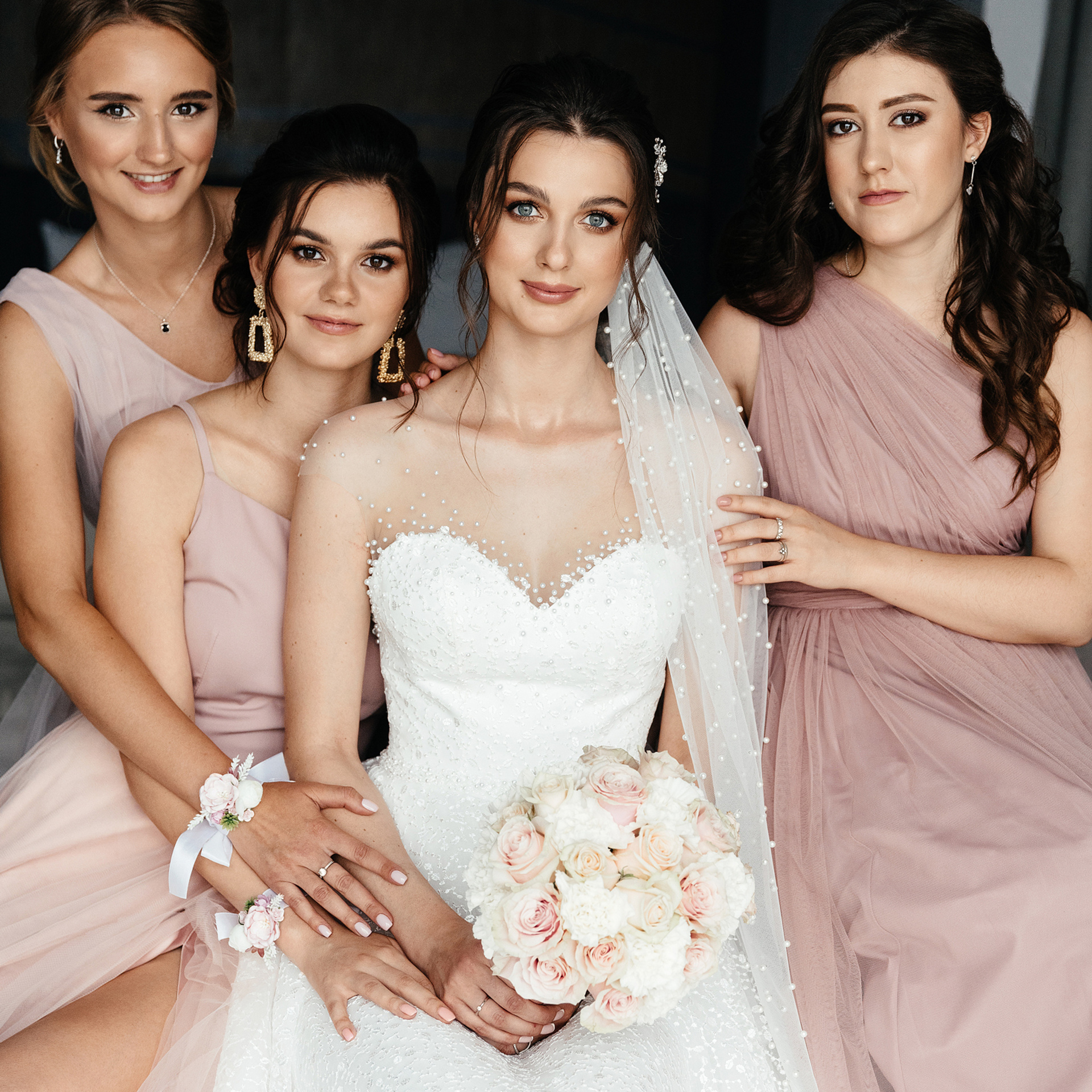 Reviews. Wedding and family photographer in Dubai Vasilii Albul