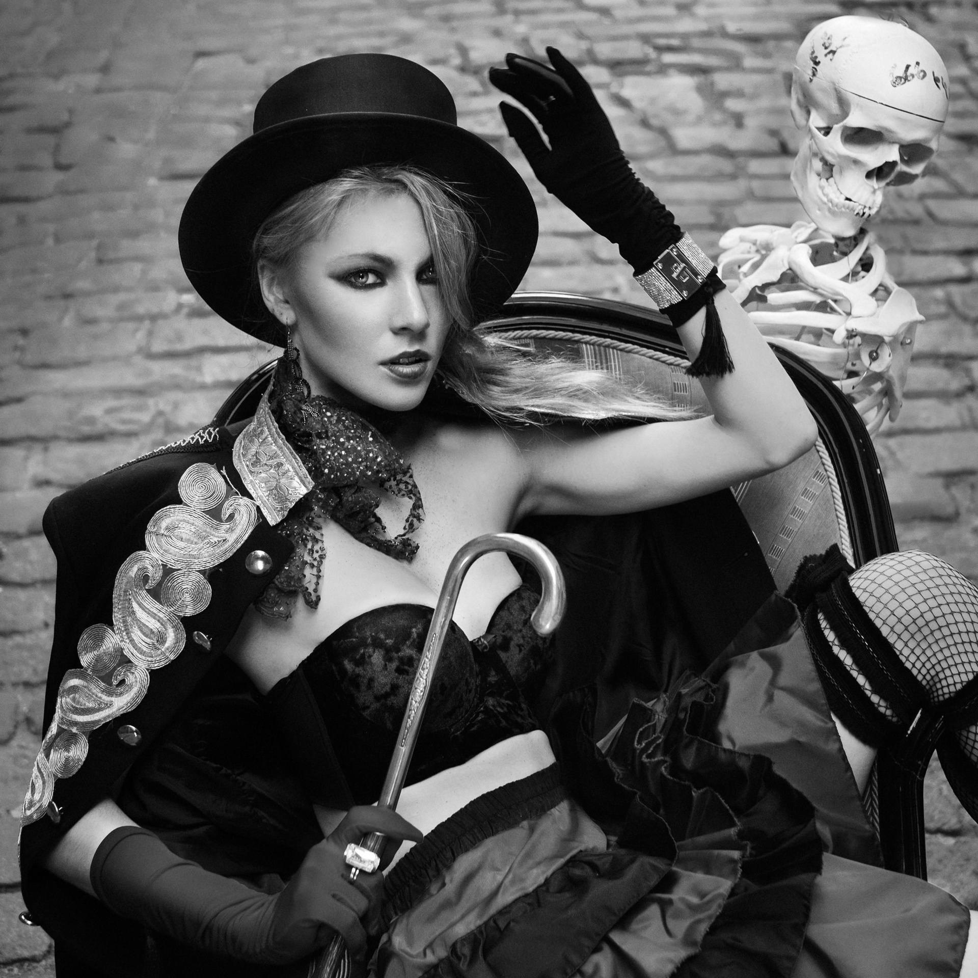 - фотосессии в эксклюзивных образах в  СПб и Москве. Фотограф Облако Александра