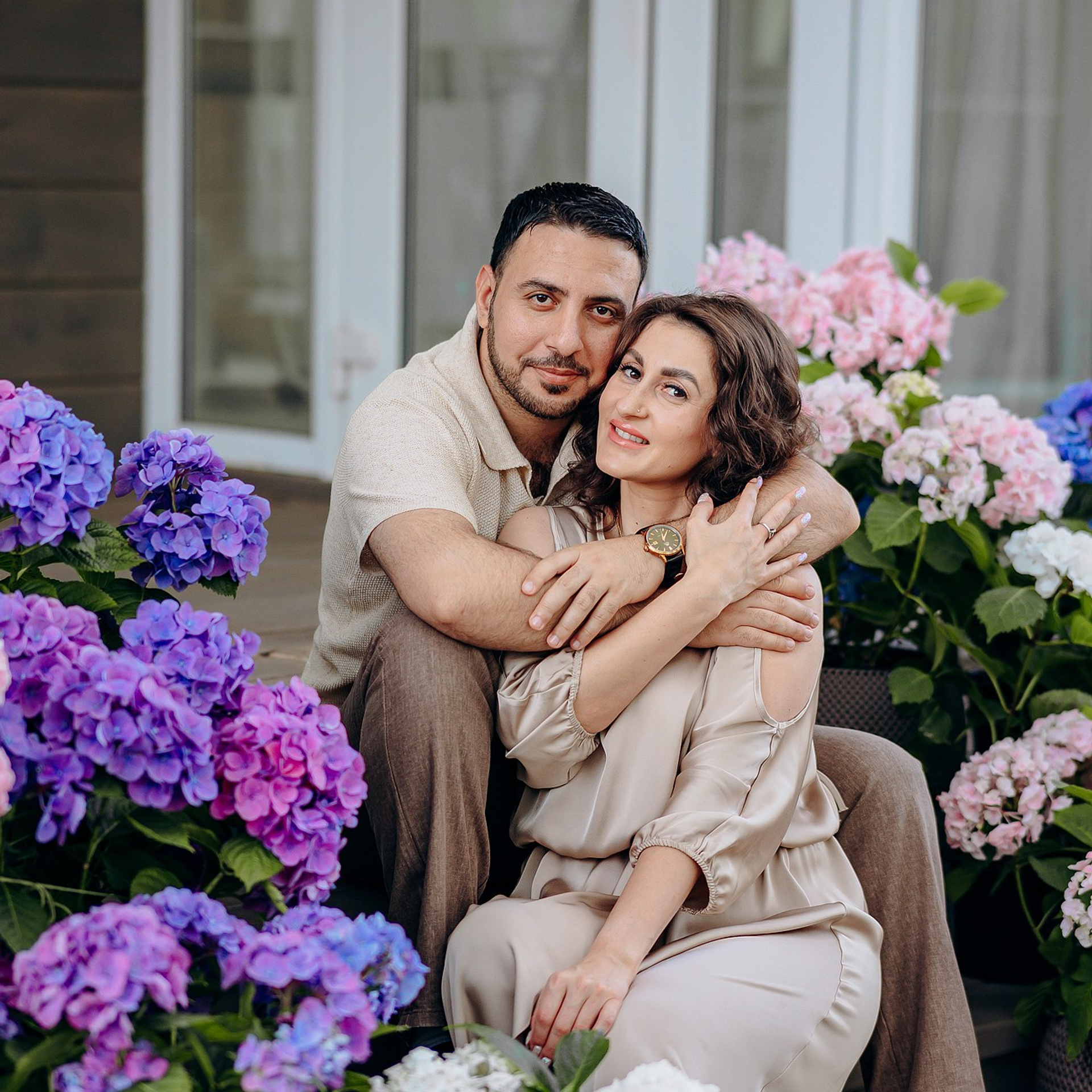 Свидание у дома с гортензией