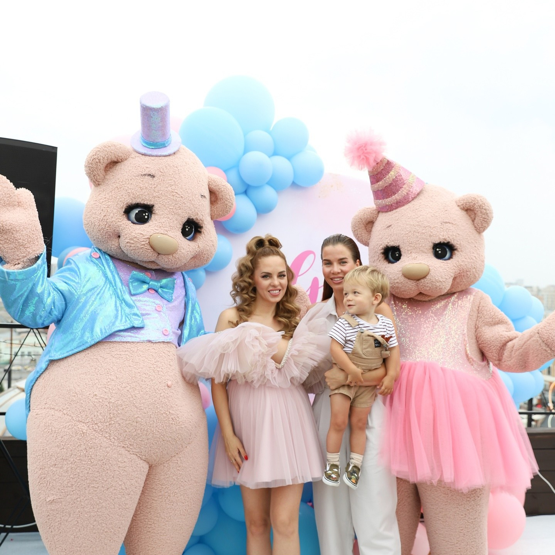 Дом 2: Юлия Ефременкова — Гендер пати в 2022 году. ФОТОГРАФ ОКСАНА БРЭДШОУ