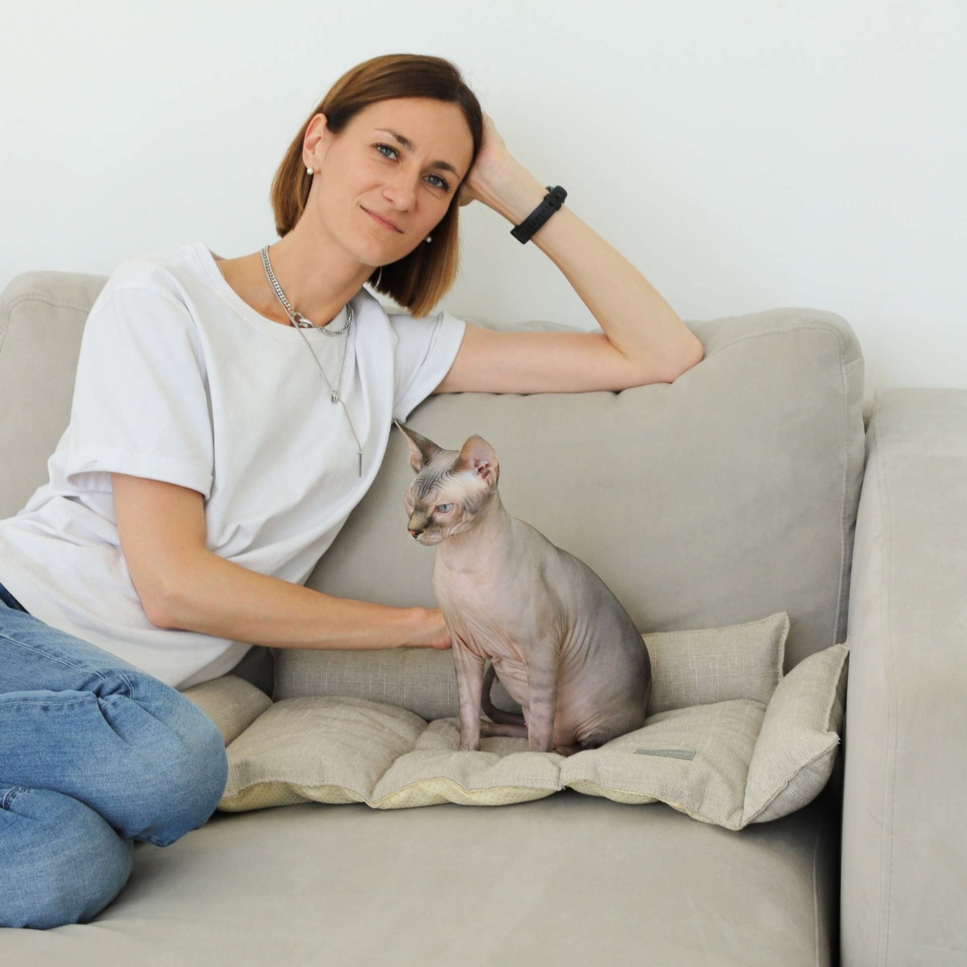 Лежак для кошек. ФОТОГРАФ ОКСАНА БРЭДШОУ