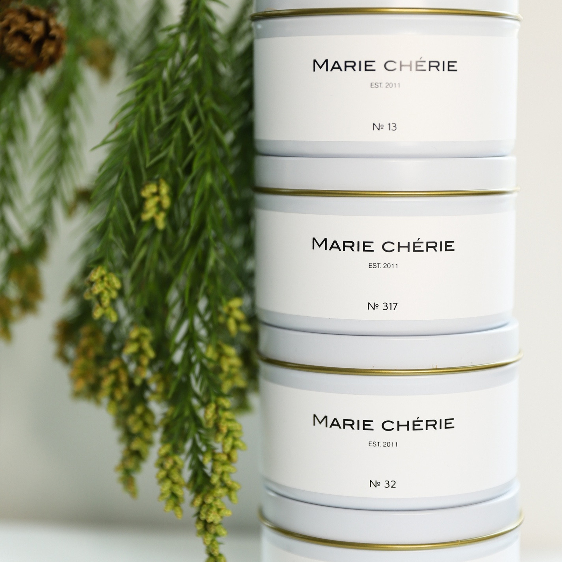 Свечи и спреи. ФОТОГРАФ ОКСАНА БРЭДШОУ