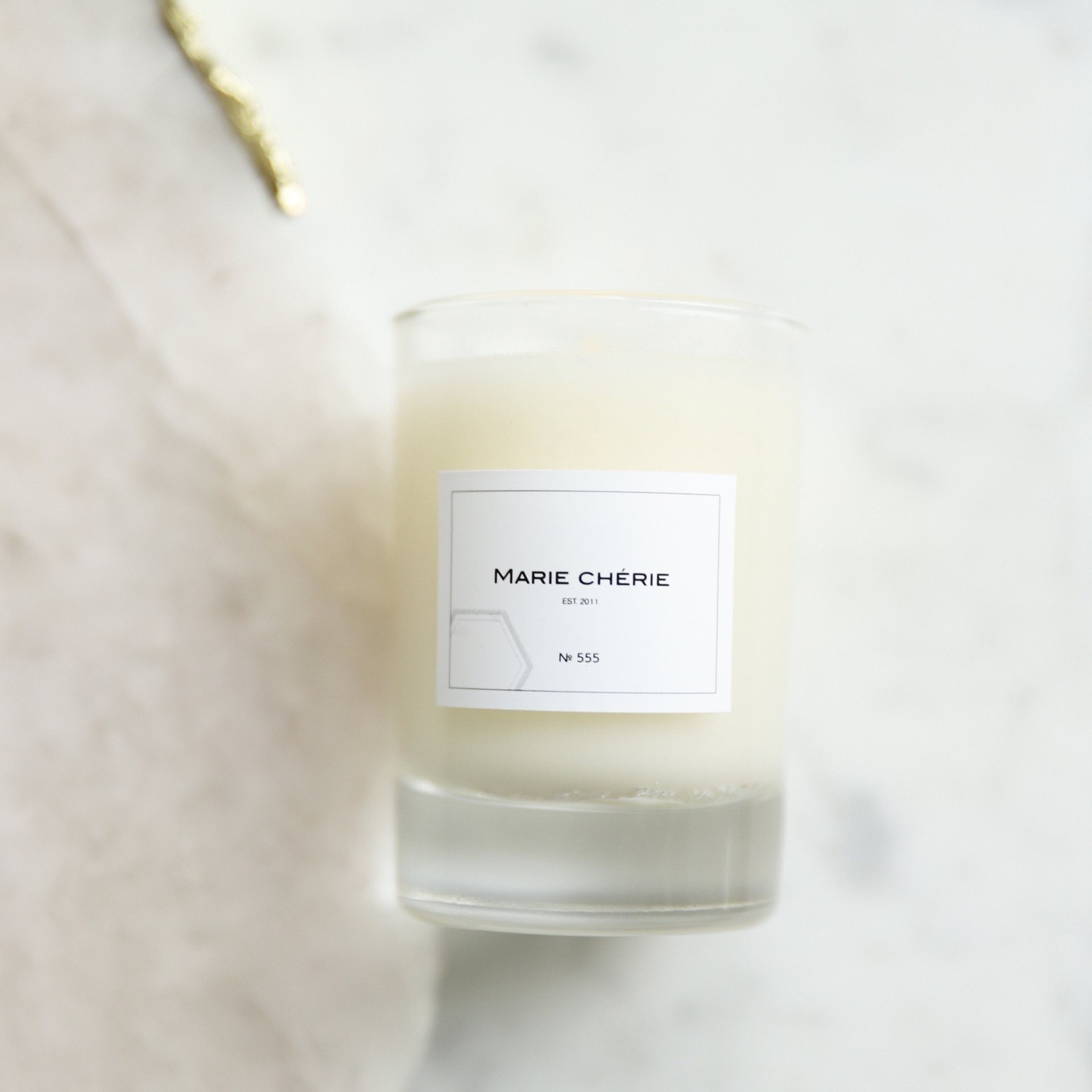 Свечи и спреи. ФОТОГРАФ ОКСАНА БРЭДШОУ