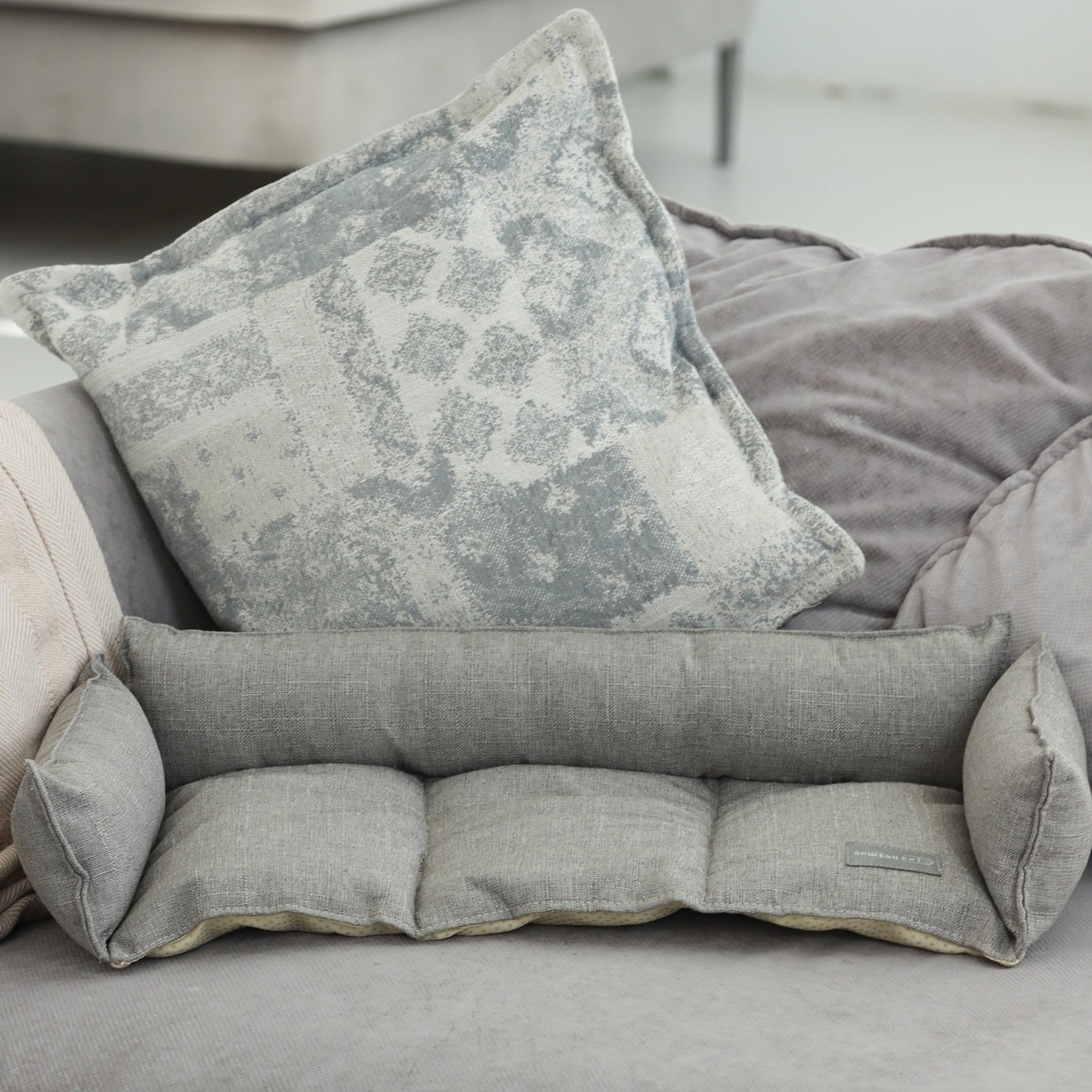 Лежак для кошек. ФОТОГРАФ ОКСАНА БРЭДШОУ