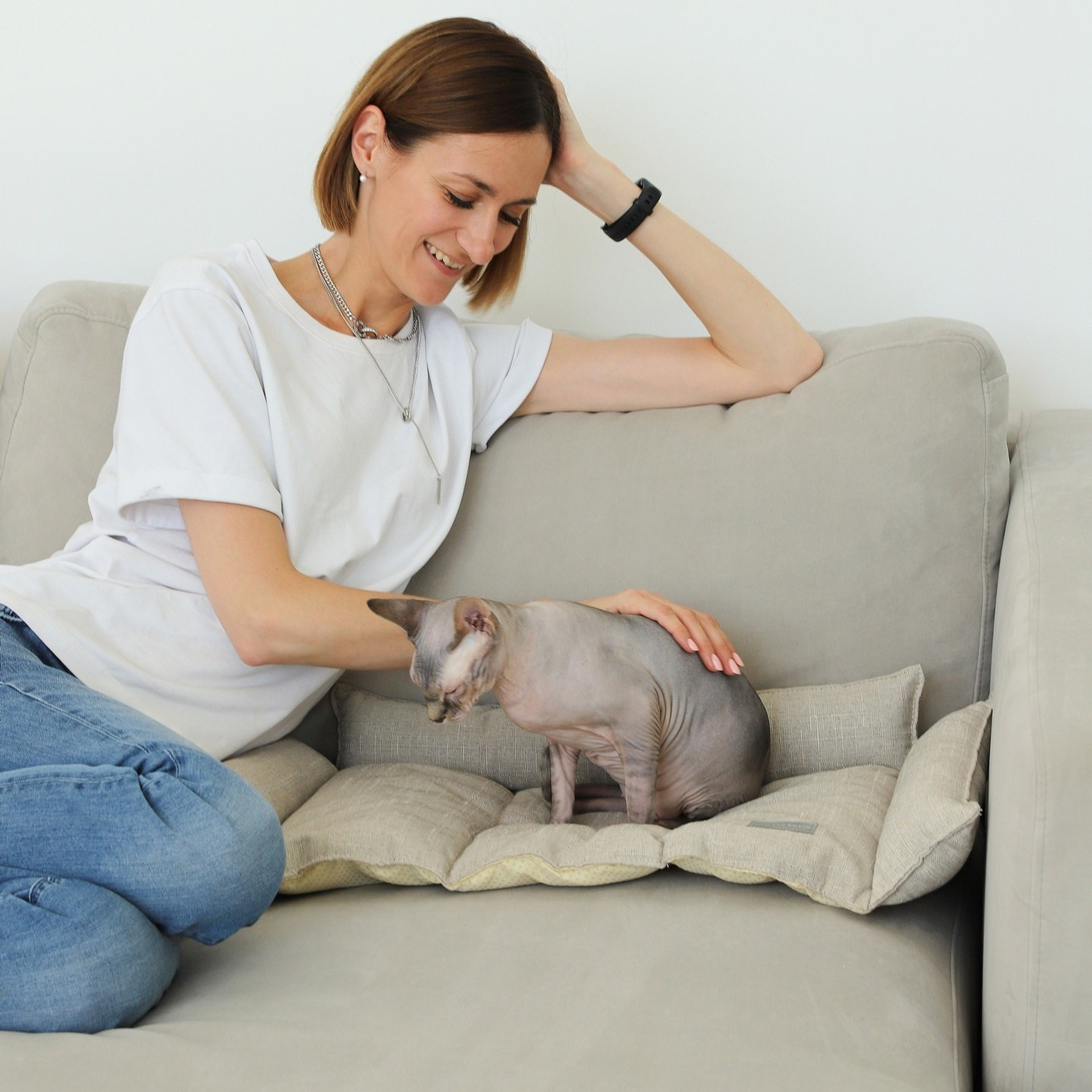 Лежак для кошек. ФОТОГРАФ ОКСАНА БРЭДШОУ