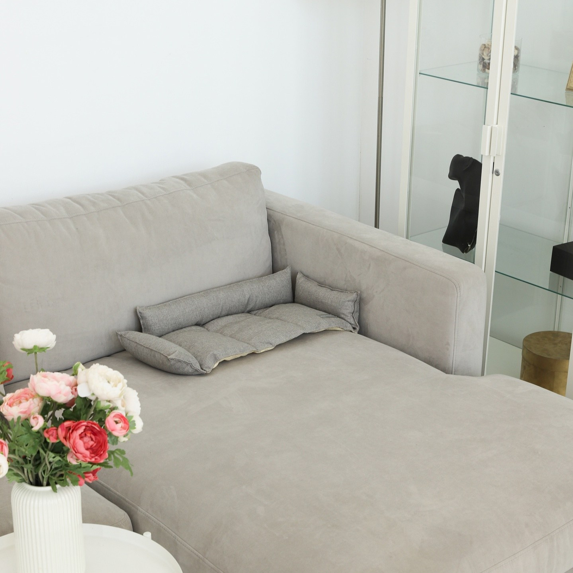 Лежак для кошек. ФОТОГРАФ ОКСАНА БРЭДШОУ