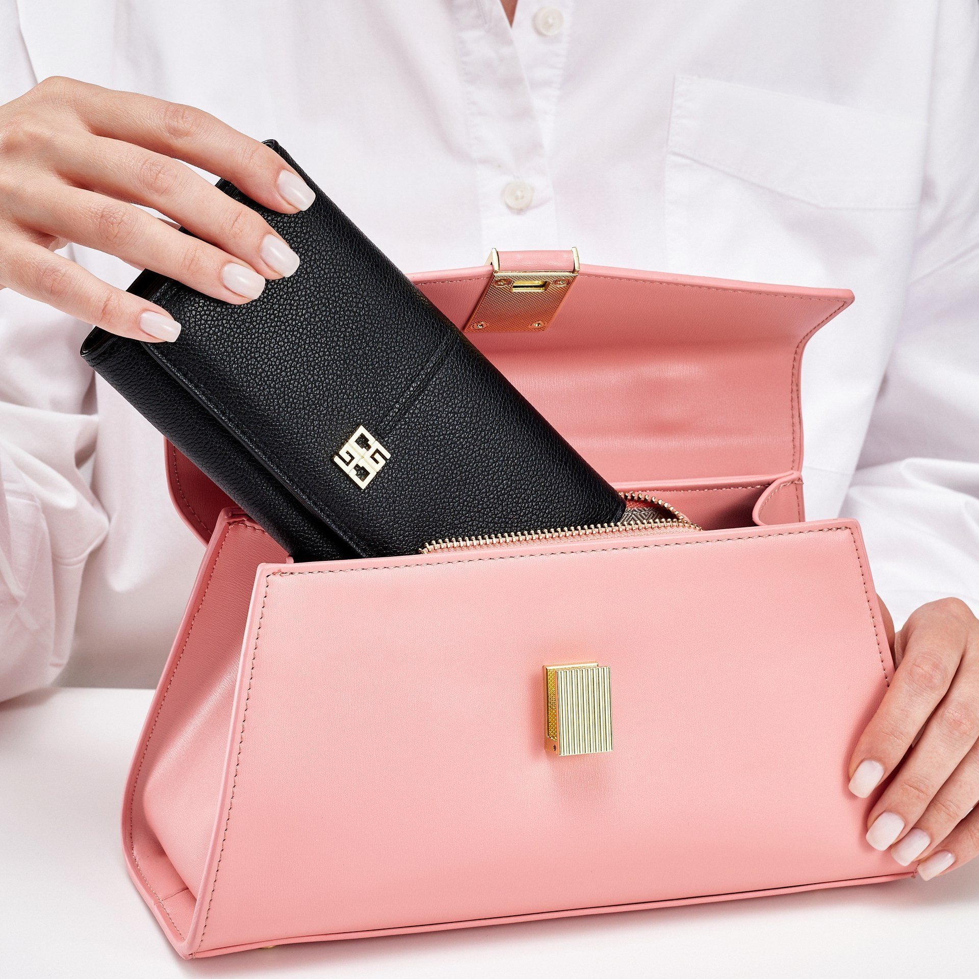 Отзывы о работе нашей студии Goldfeld. Уютная студия предметной съемки для маркетплейсов в городе Москва