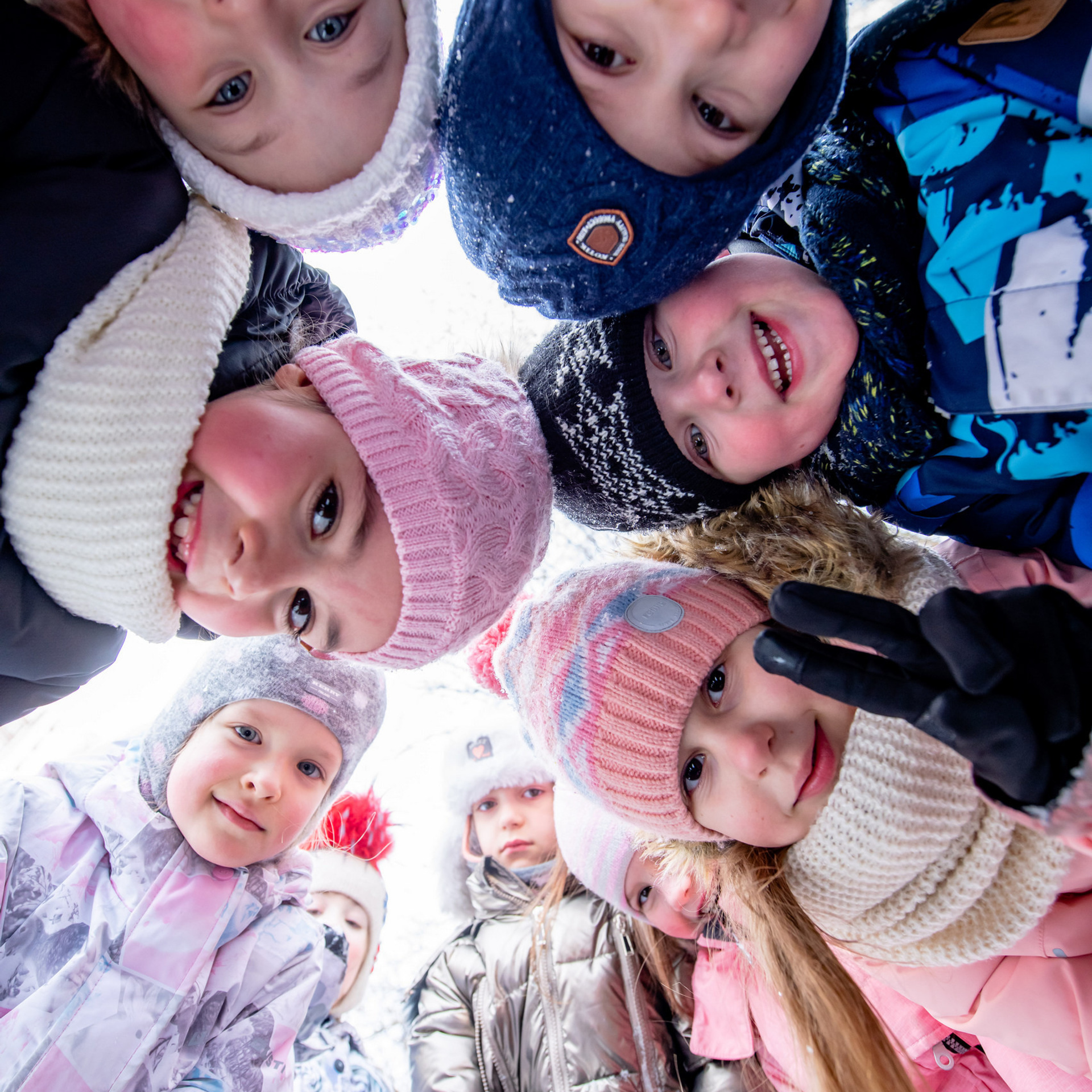 Отзывы. Профессиональная репортажная фотосъёмка, создание выпускных альбомов