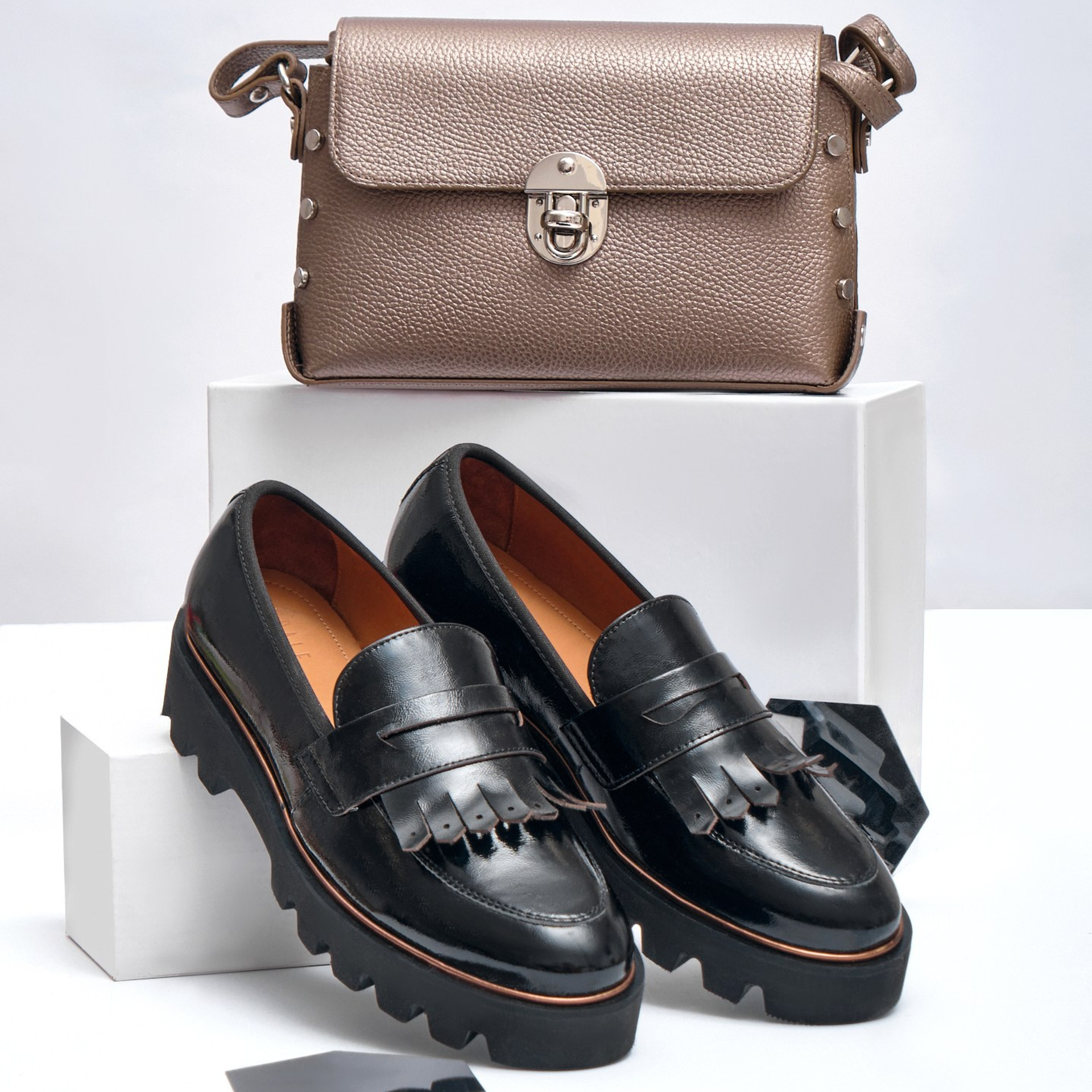 Фотосъёмка обуви для маркетплейсов WB, OZON — Казань, Чебоксары, Йошкар-Ола