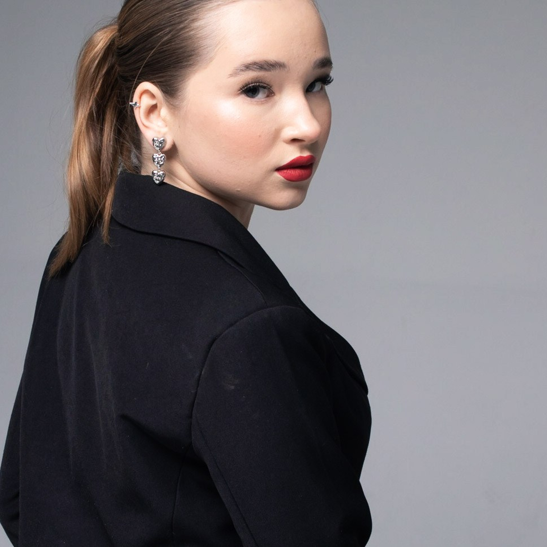 Варя. Леди в черном