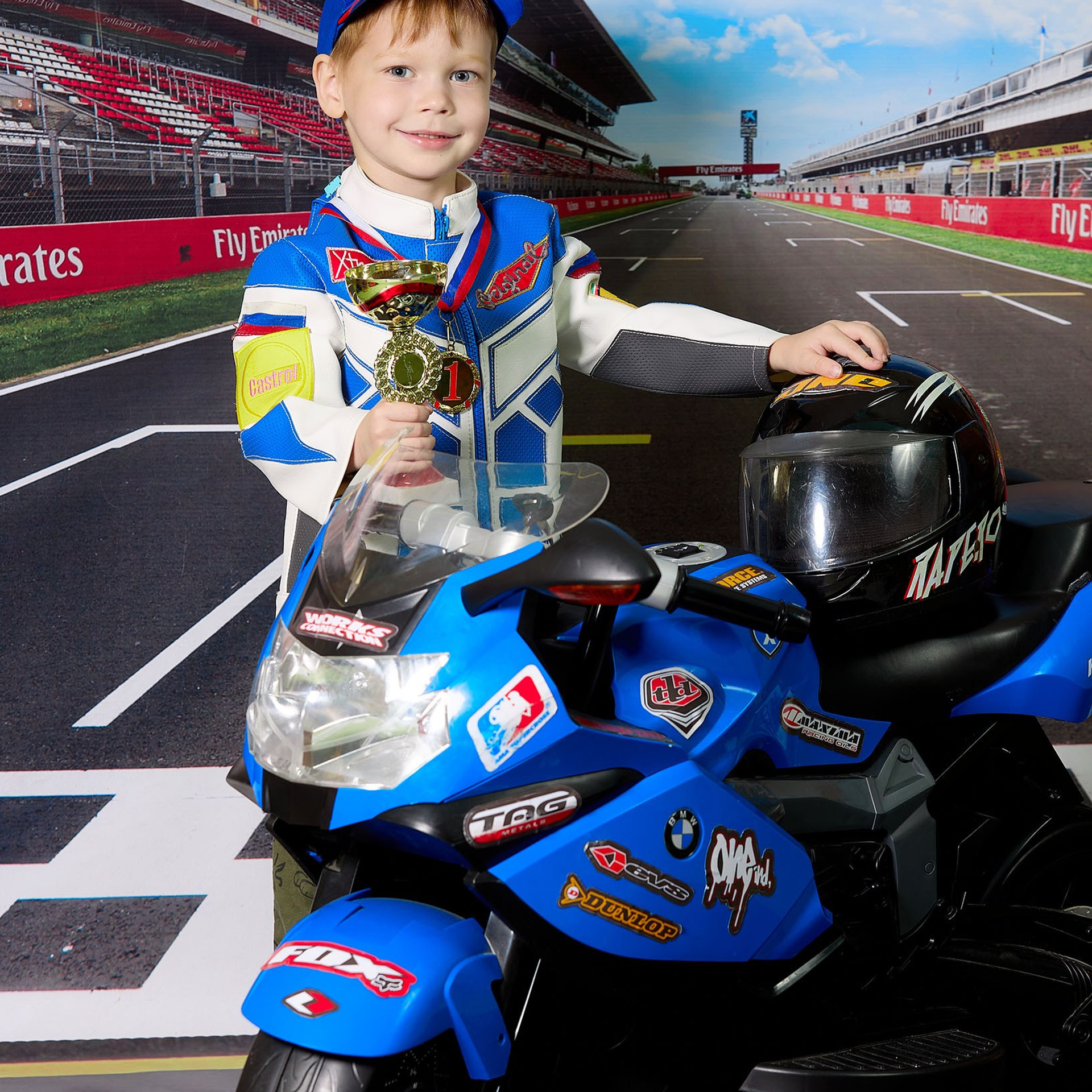 Мотогонщик