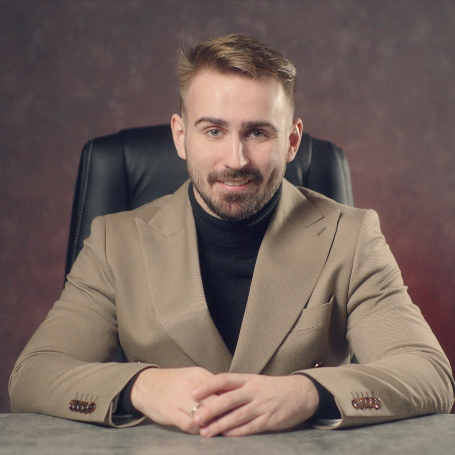 Ведущий Александр Кравчук