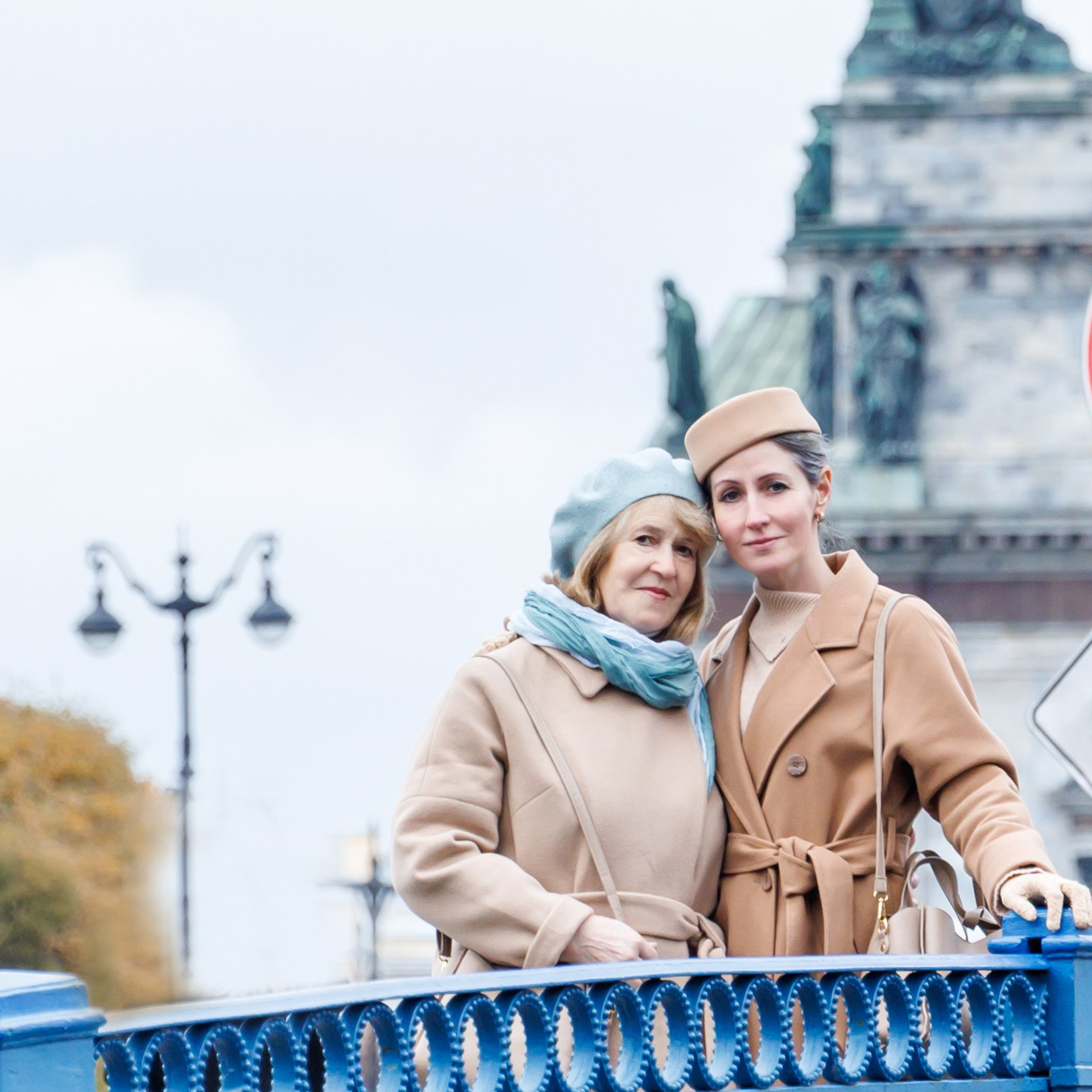 Две улыбки над Невой