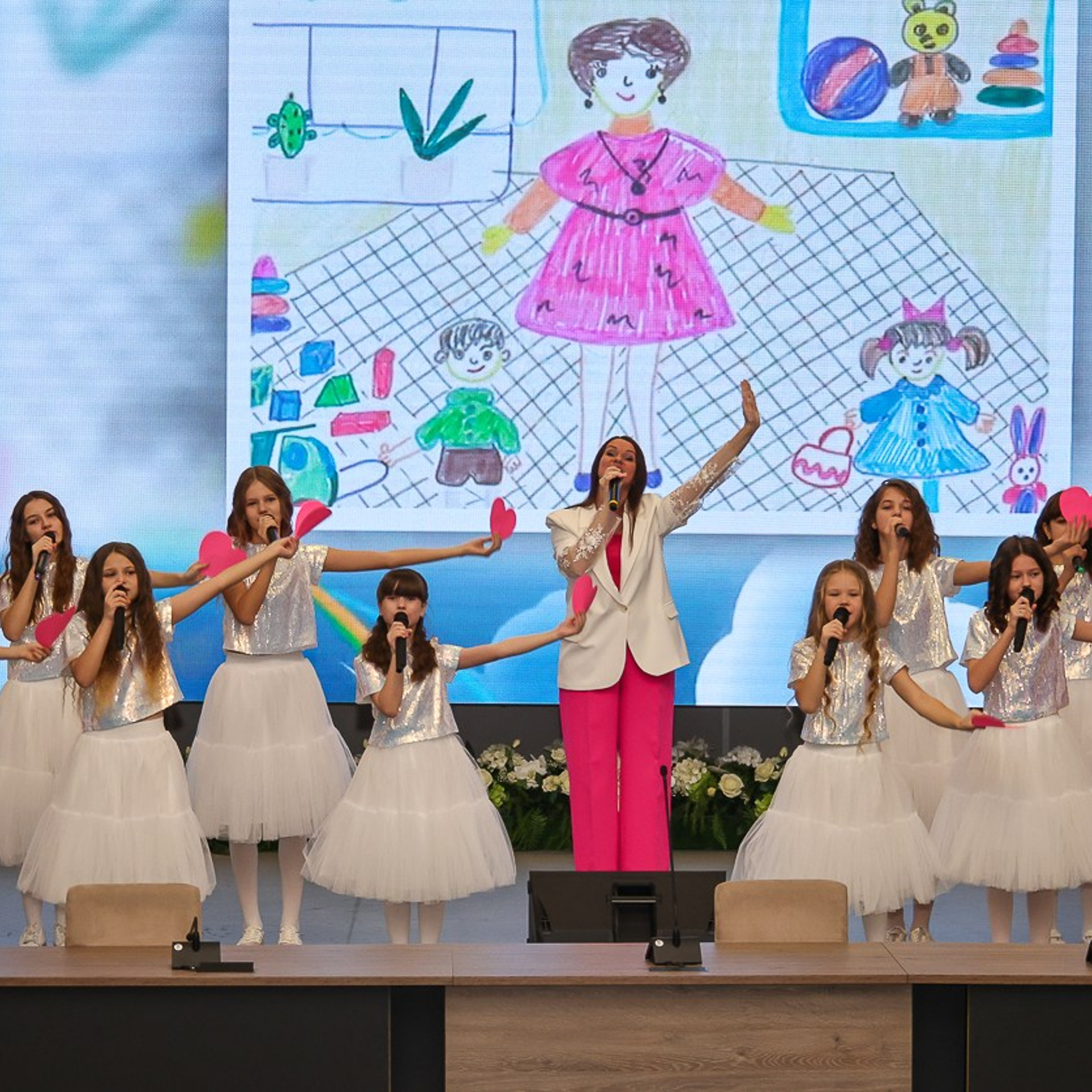 Концерт ко Дню матери для родственниц участников СВО в правительстве Липецкой области