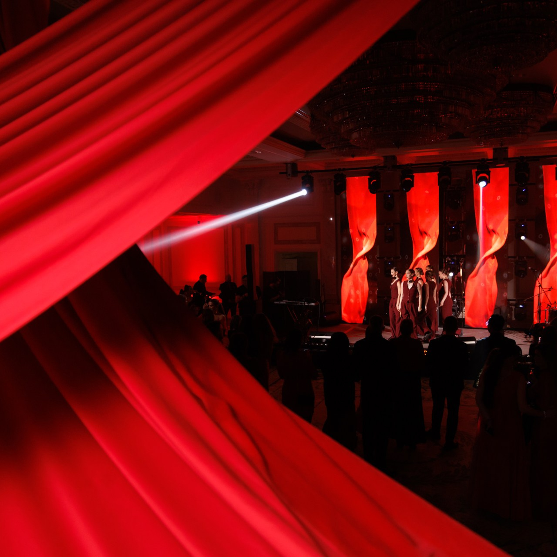 RED BALL Four Seasons Lion Palace