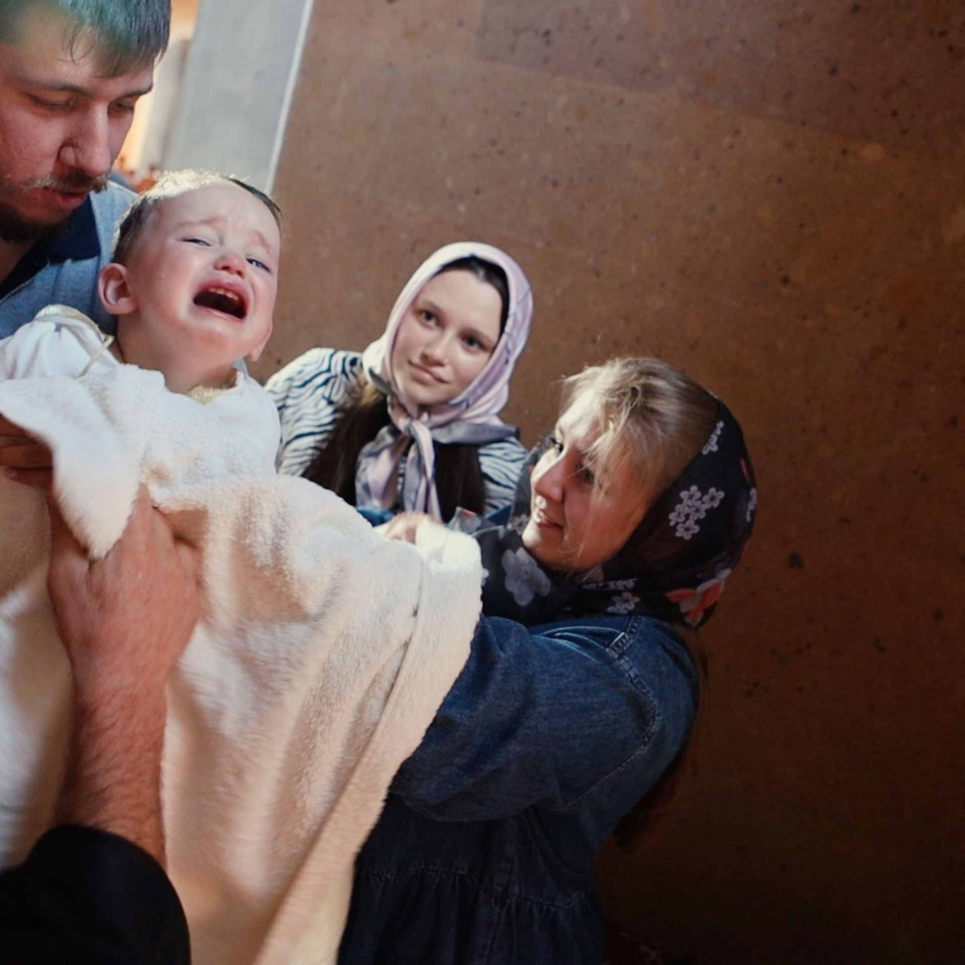 Таинство Крещения в Армянской церкви. Коммерческий фотограф Яна Беличенко Анапа Краснодарский край