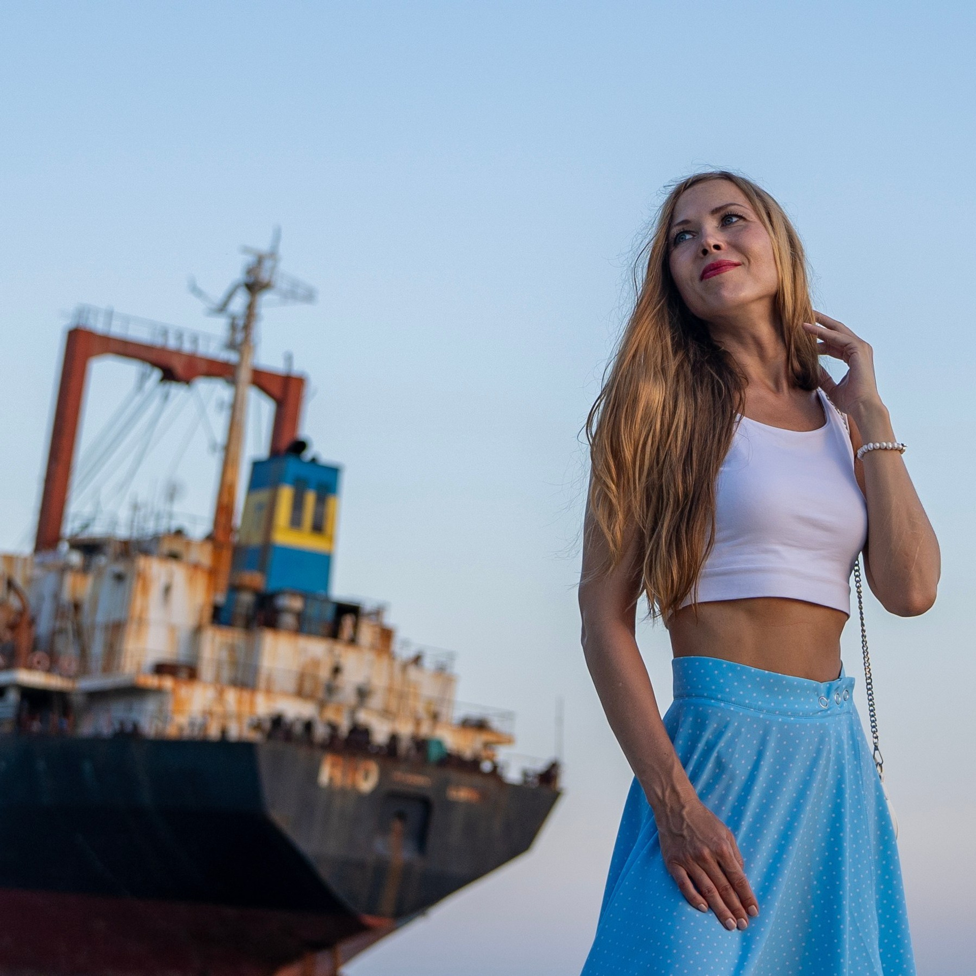 Фотосессия в Кабардинке — поход к сухогрузу Рио