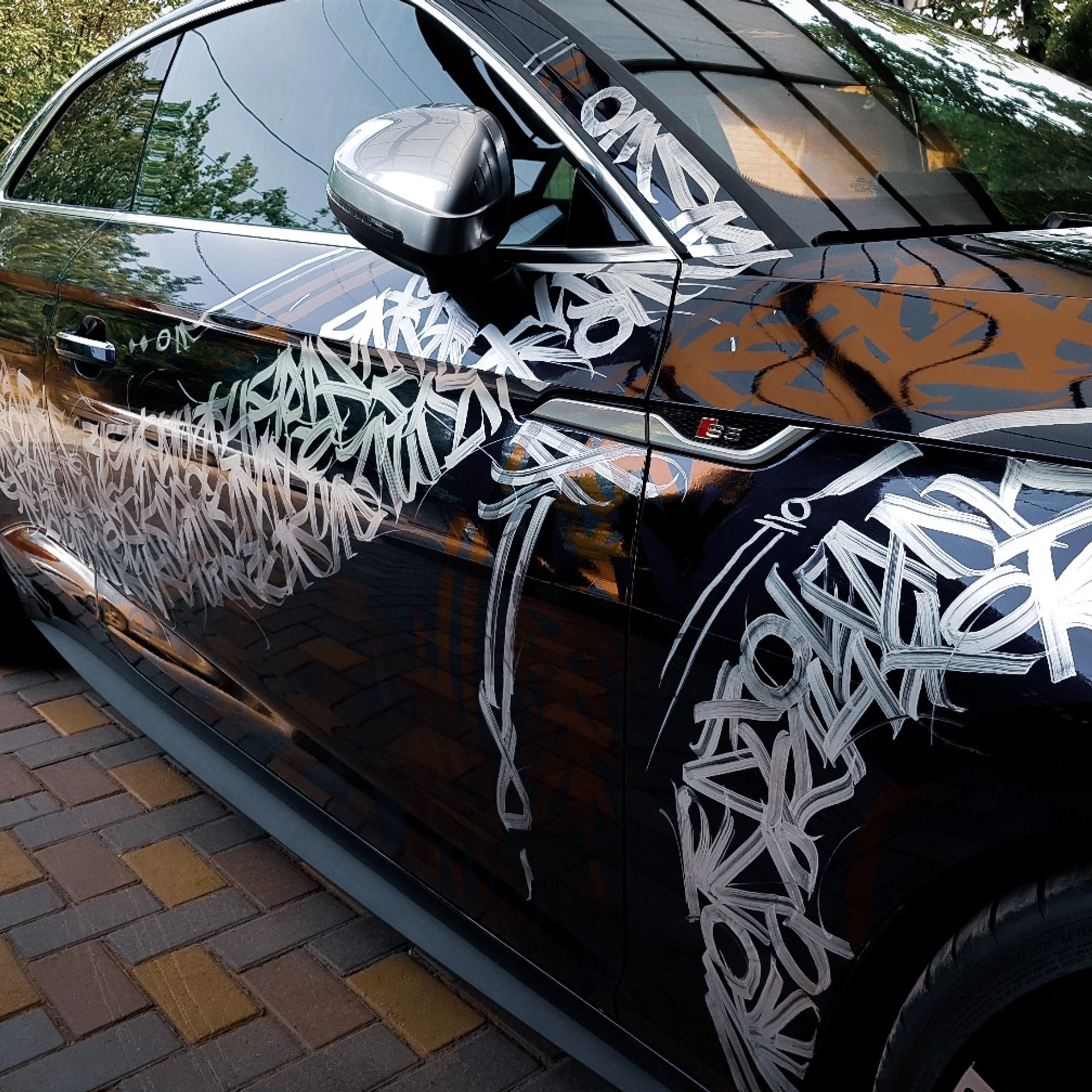 Cars. ㊍ Multi universal visual artist in India