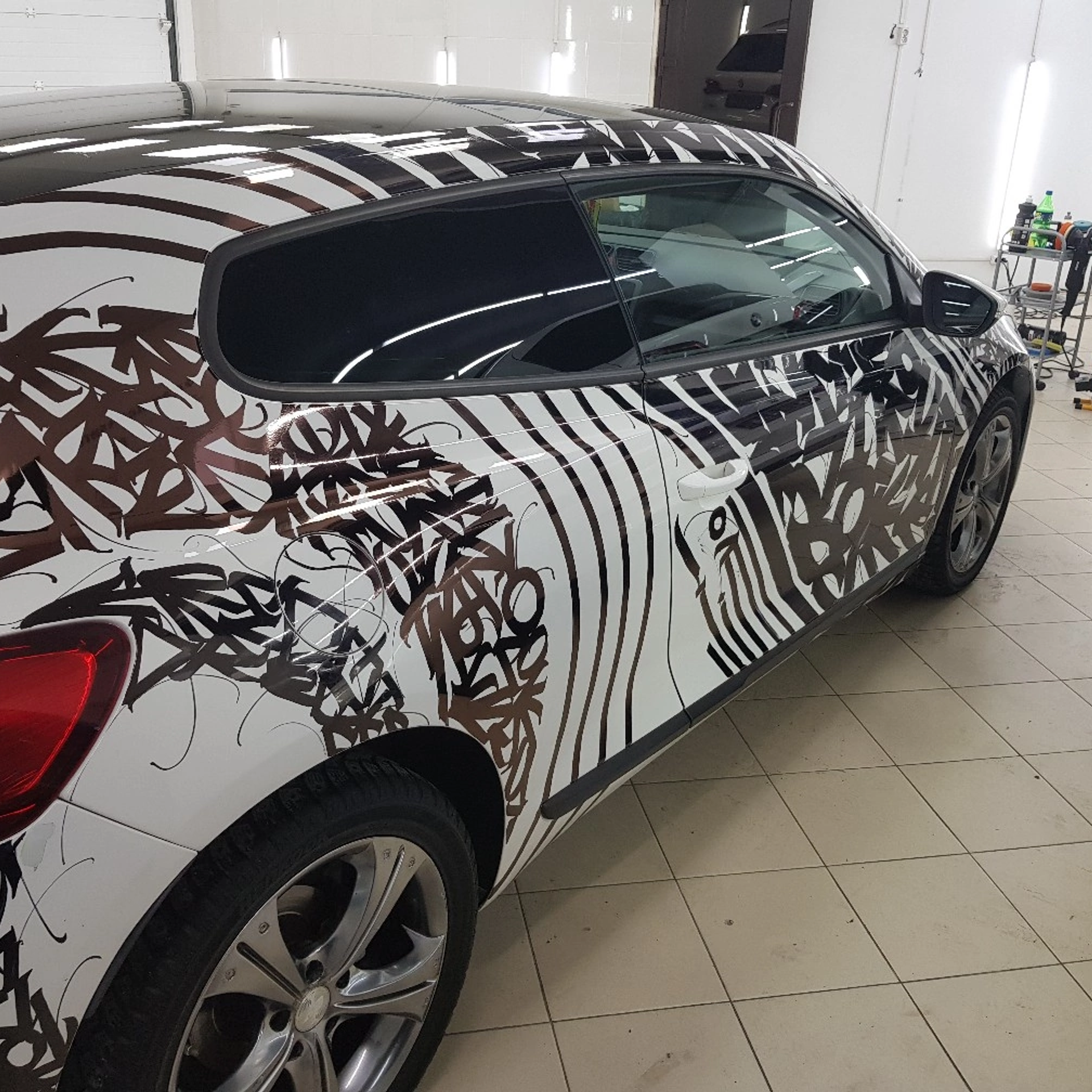 Cars. ㊍ Multi universal visual artist in India