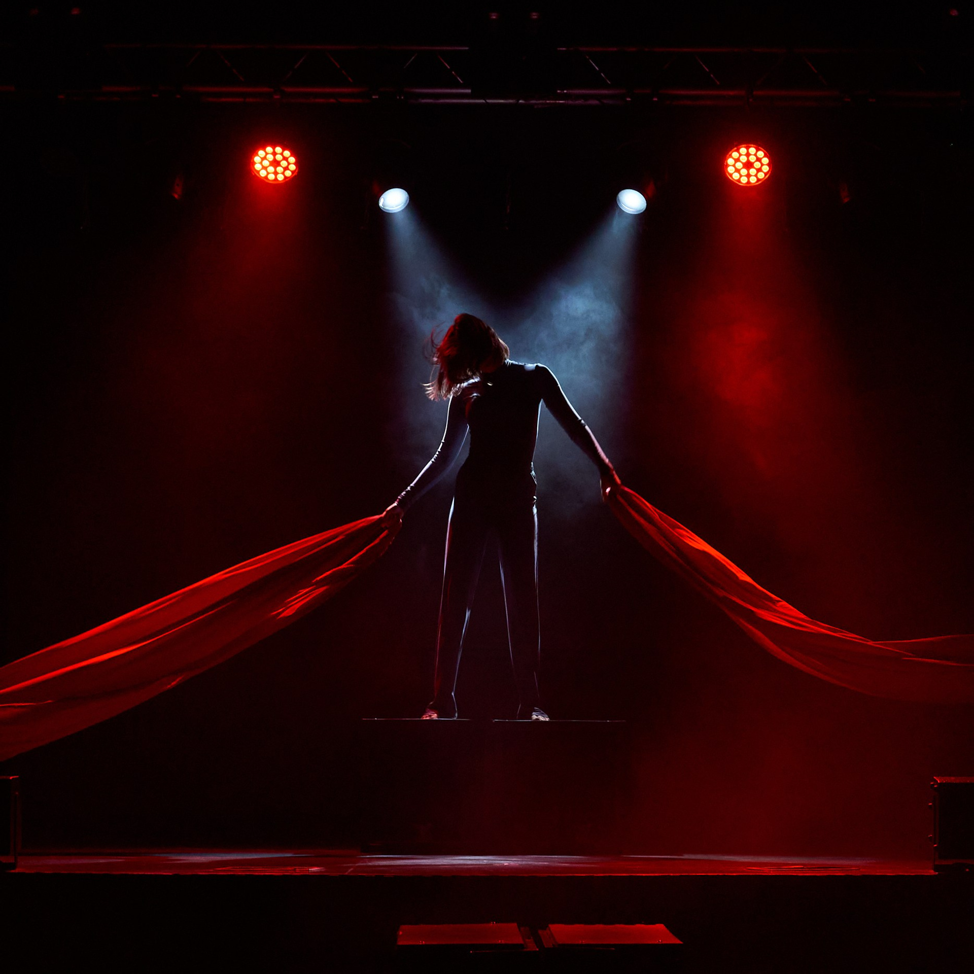 Спектакль «Да» МТБЦ Пилот