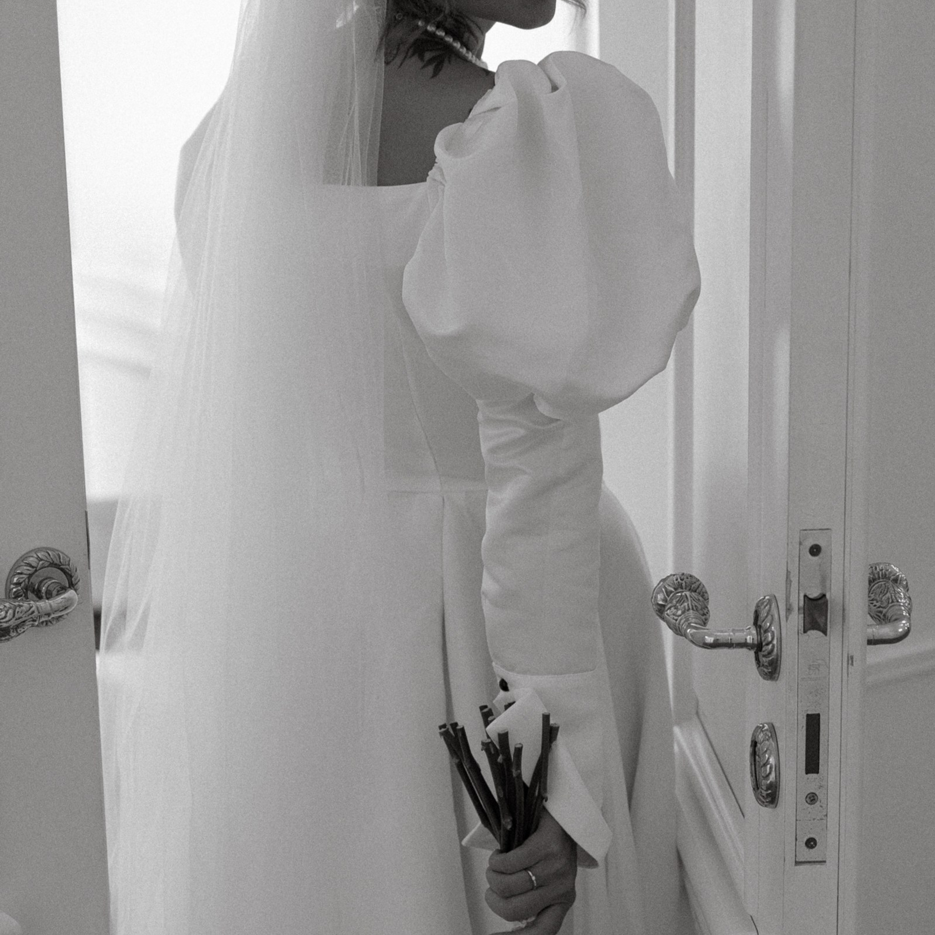 А в ЗАГС, что, паспорт надо брать?. Фотограф Daria Wilner