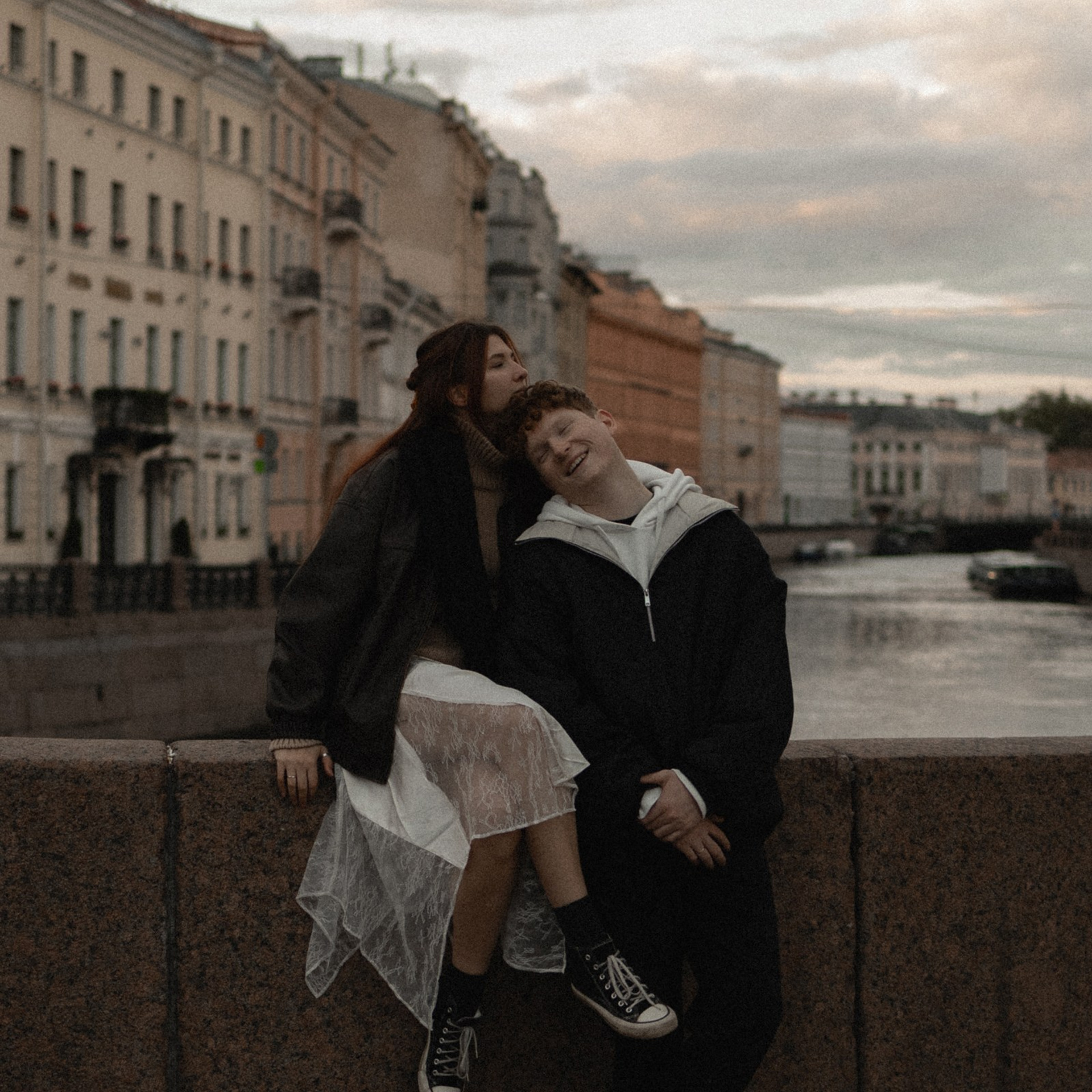 ВлюблятьсяЦеловаться. Фотограф Daria Wilner