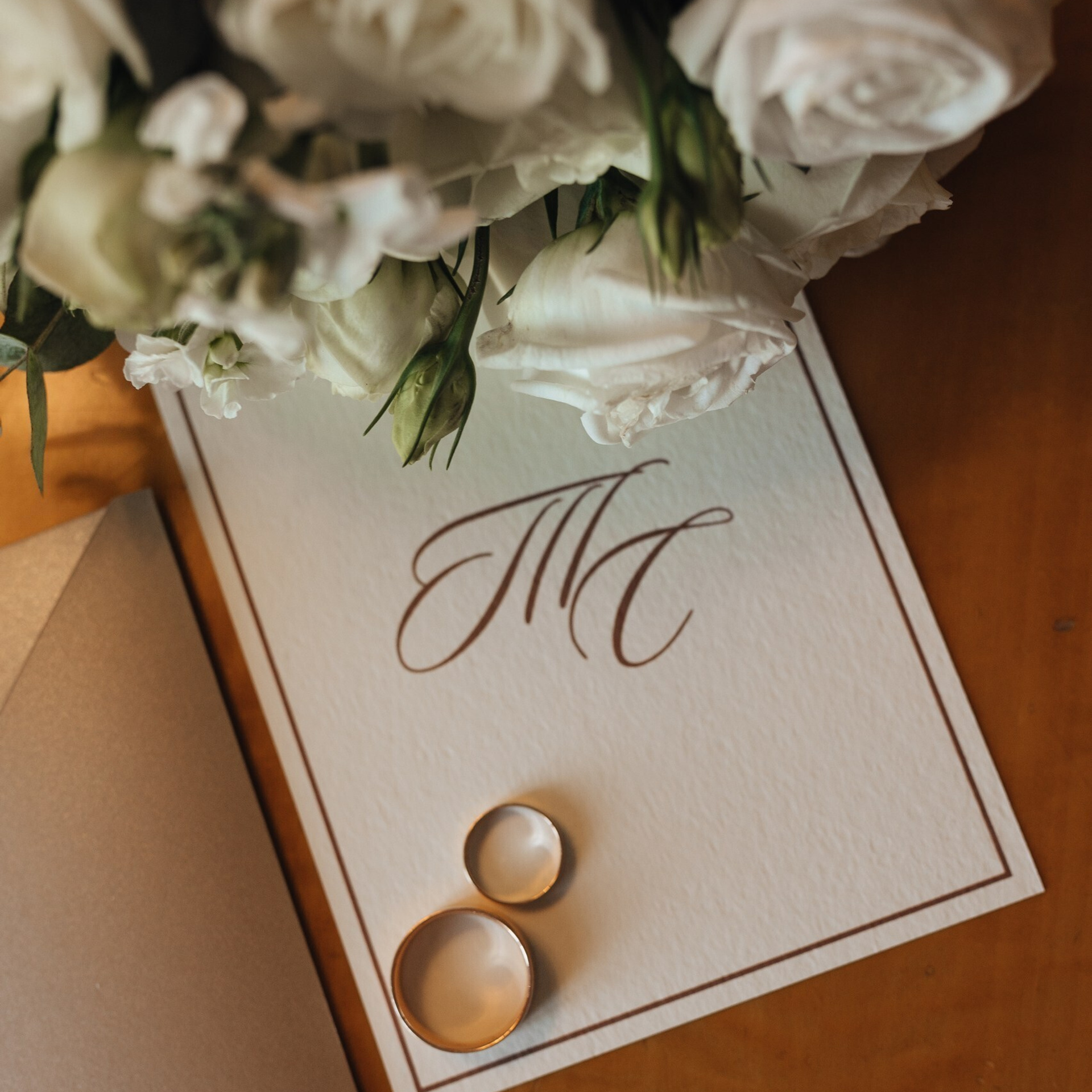 Свадебная фотосессия Дарии и Вадима — фотостудия и прогулка. Семейный и свадебный фотограф в Донецке Елена Гордеева