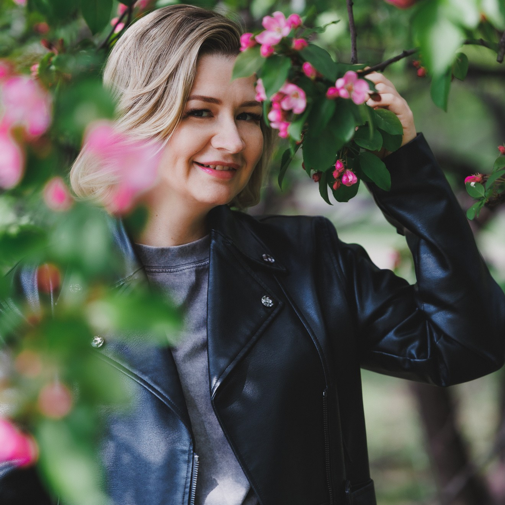 Цветение сакуры в Екатерининском парке