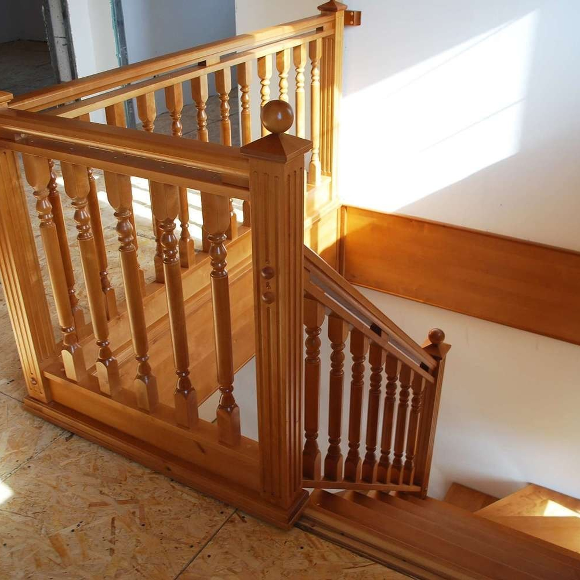 Лестница L02. Стильная домашняя мебель