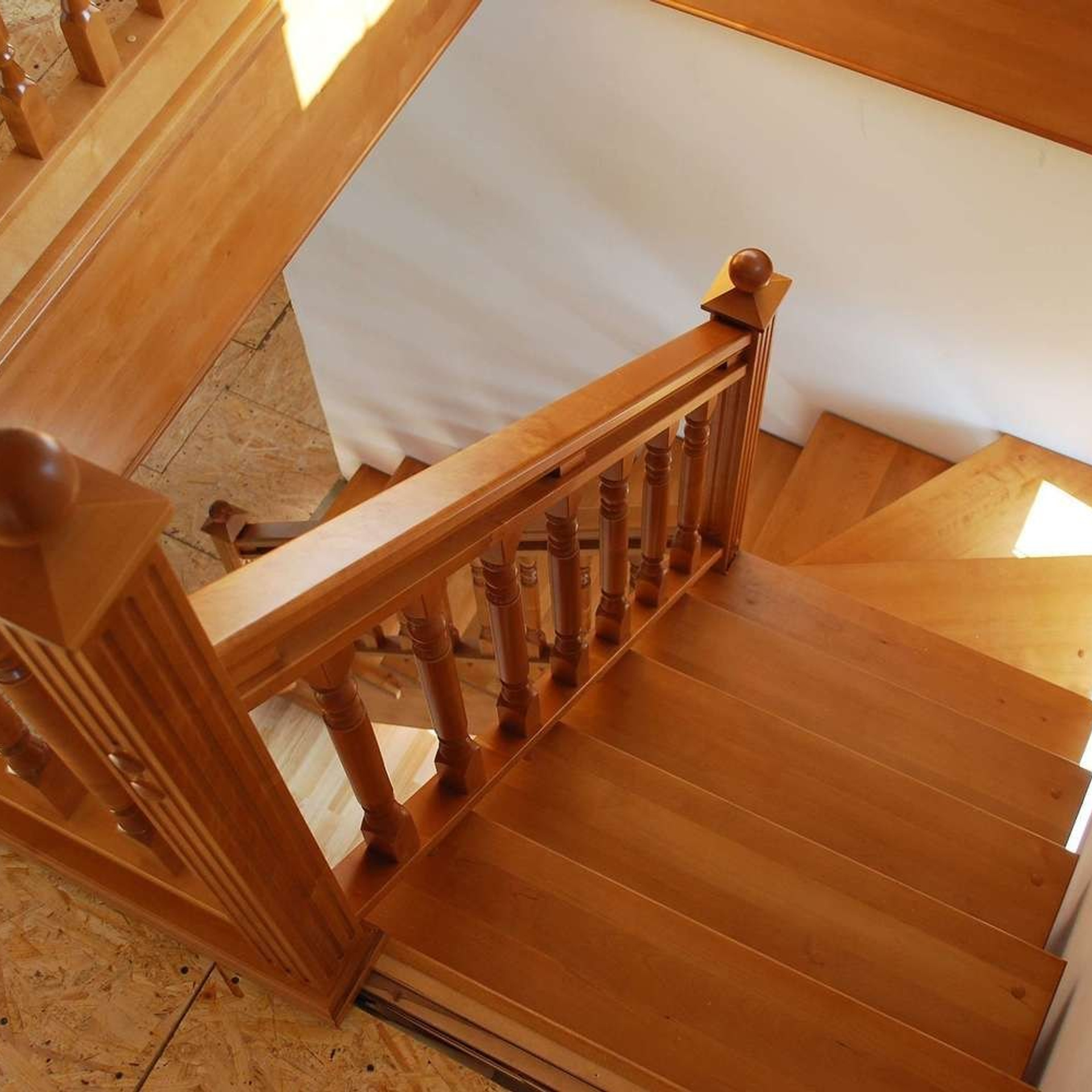 Лестница L02. Стильная домашняя мебель