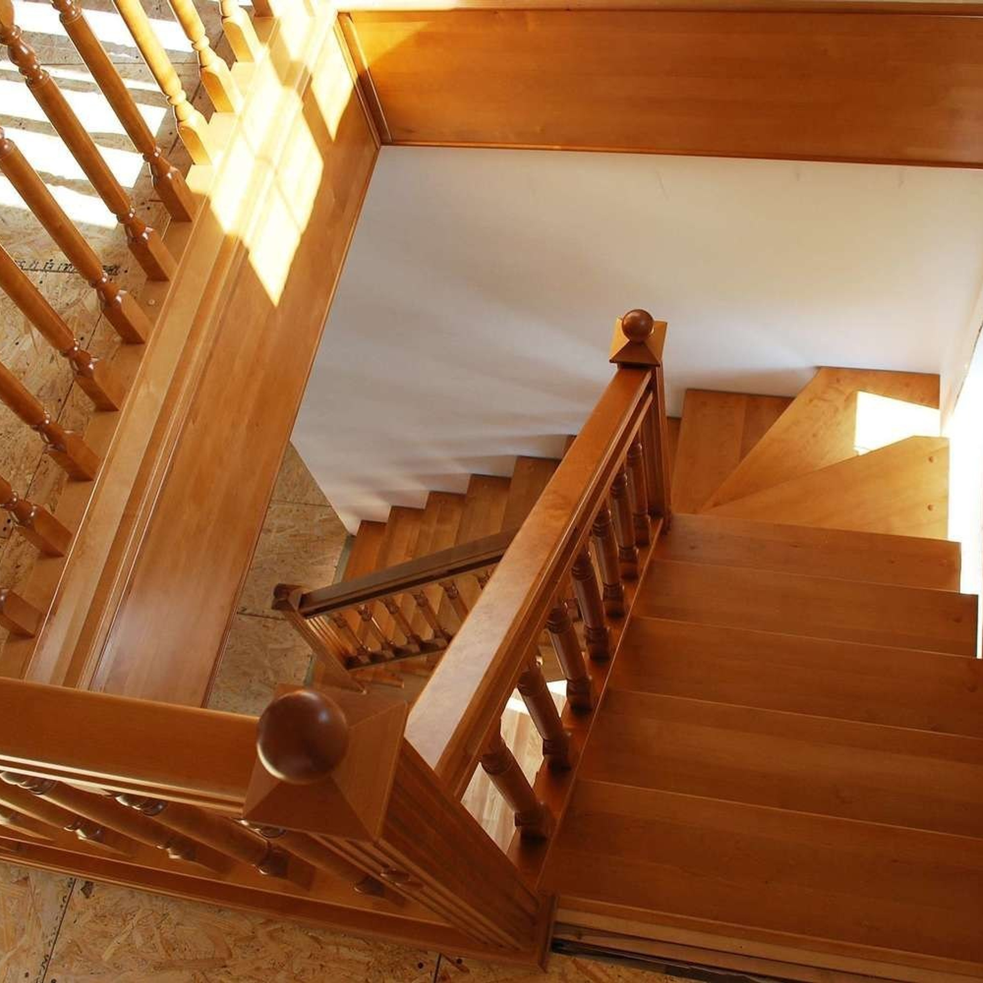 Лестница L02. Стильная домашняя мебель