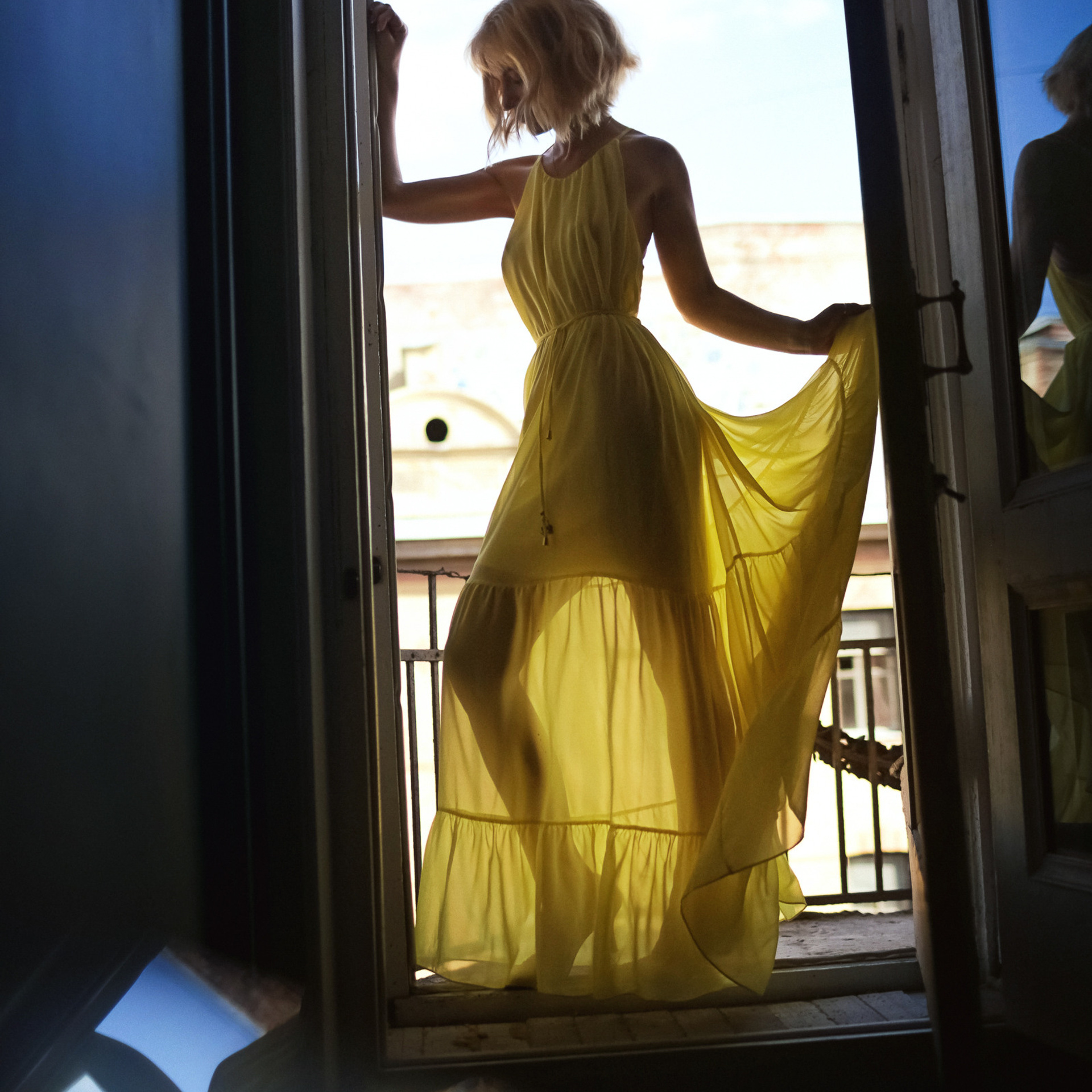 Портрет контрастов_На балконе