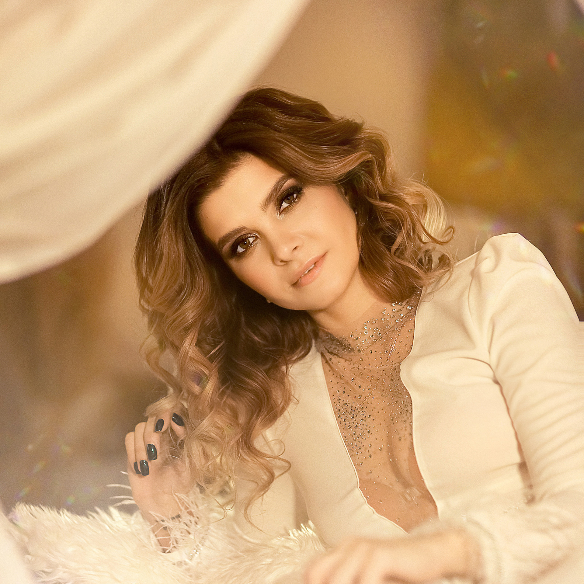 Мария и образ в белом