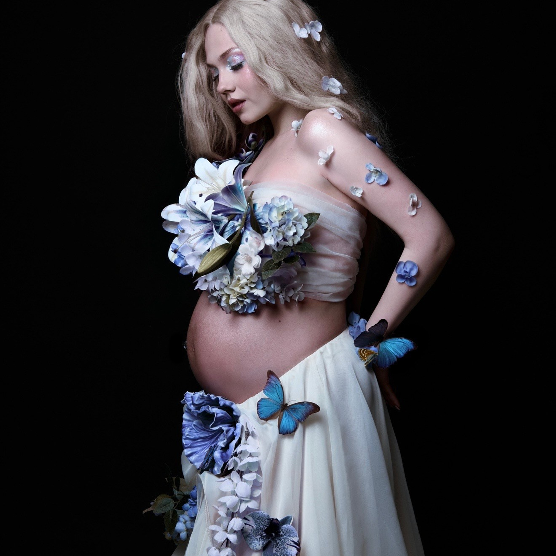 Xstazia — музыкальные обложки, арт-дирекшн, режиссура и креативное продюссирование